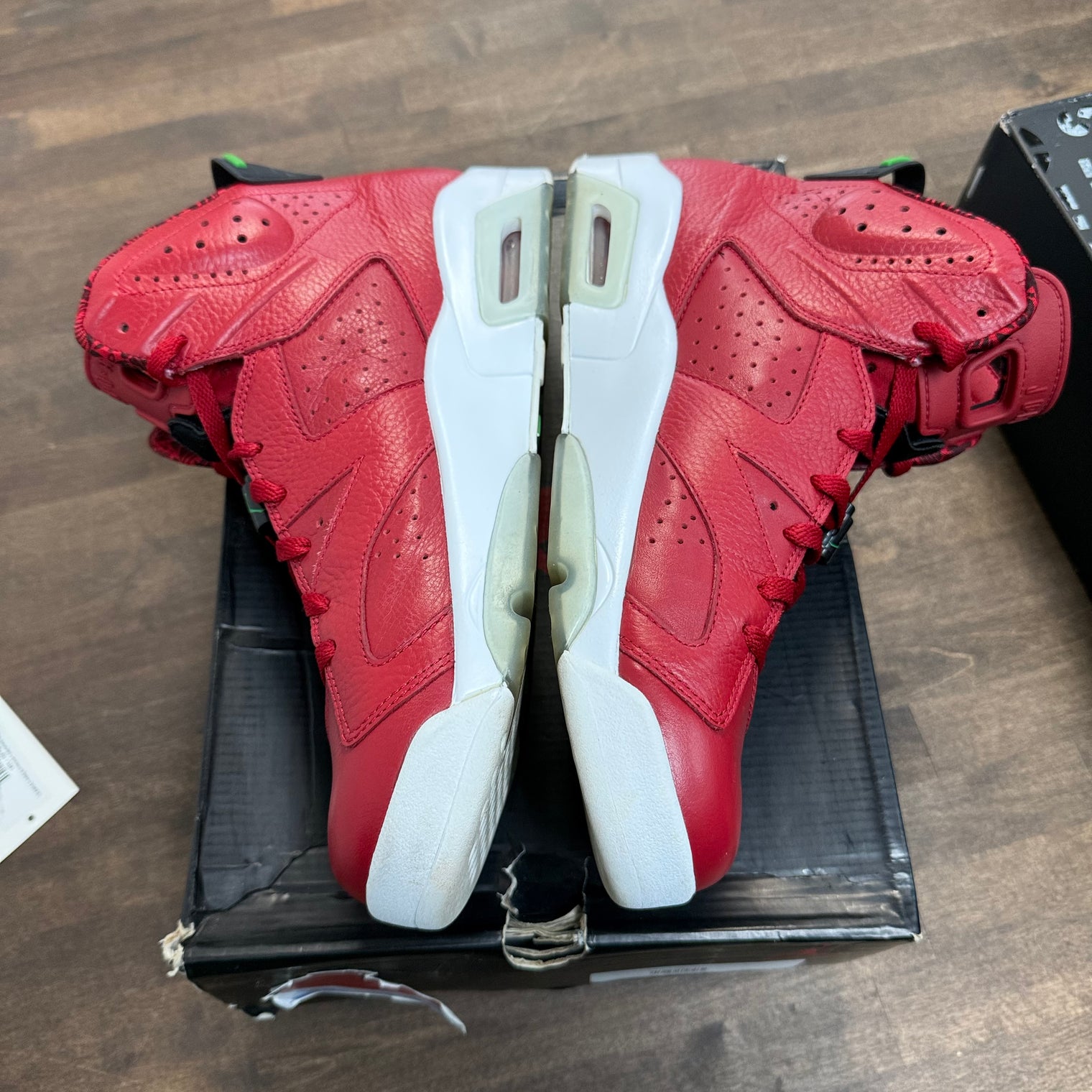 History of Jordan (Spiz'ike) Jordan 6 Retro (USED)