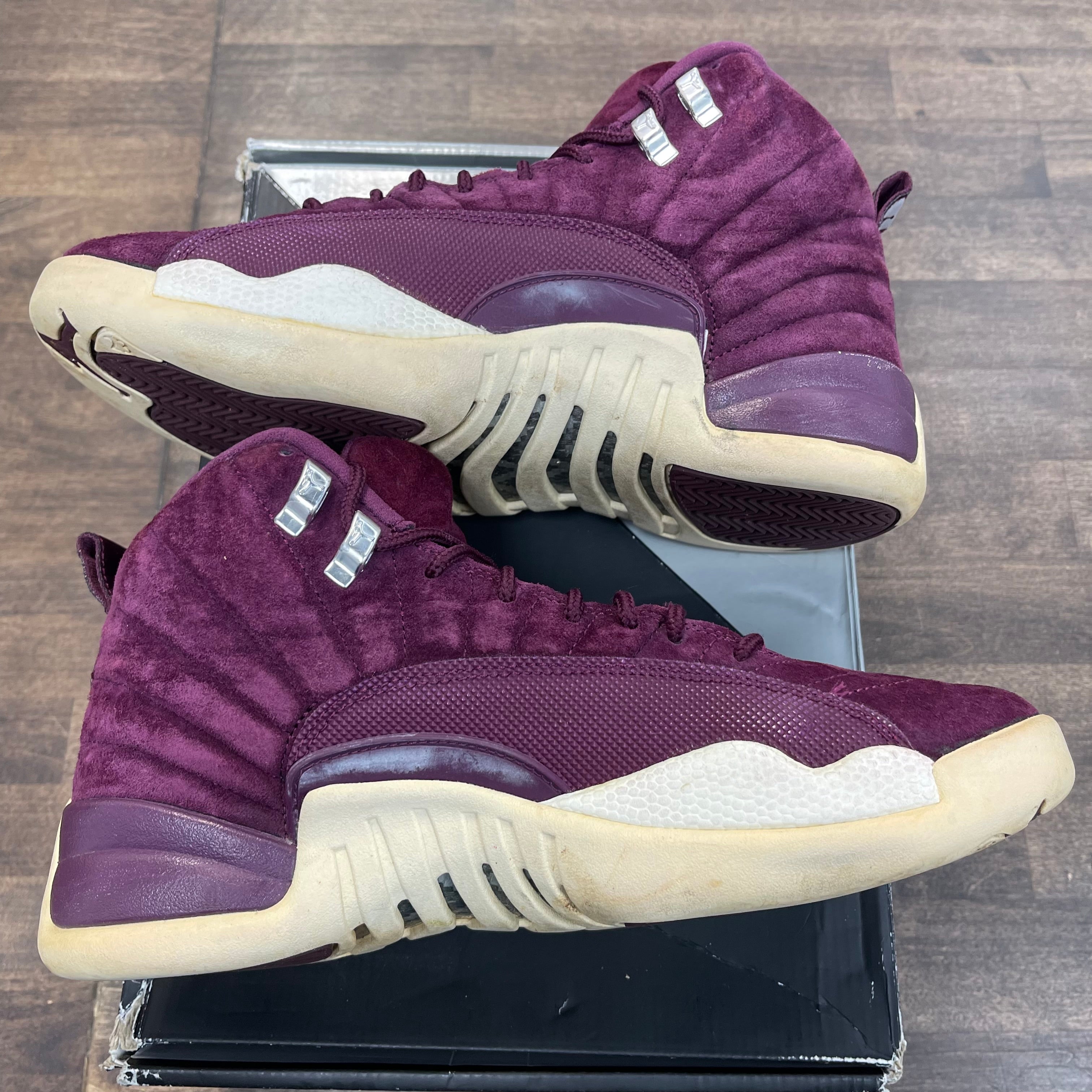 Jordan 12 Retro Bordeaux Size 8.5 (Pre-Owned)