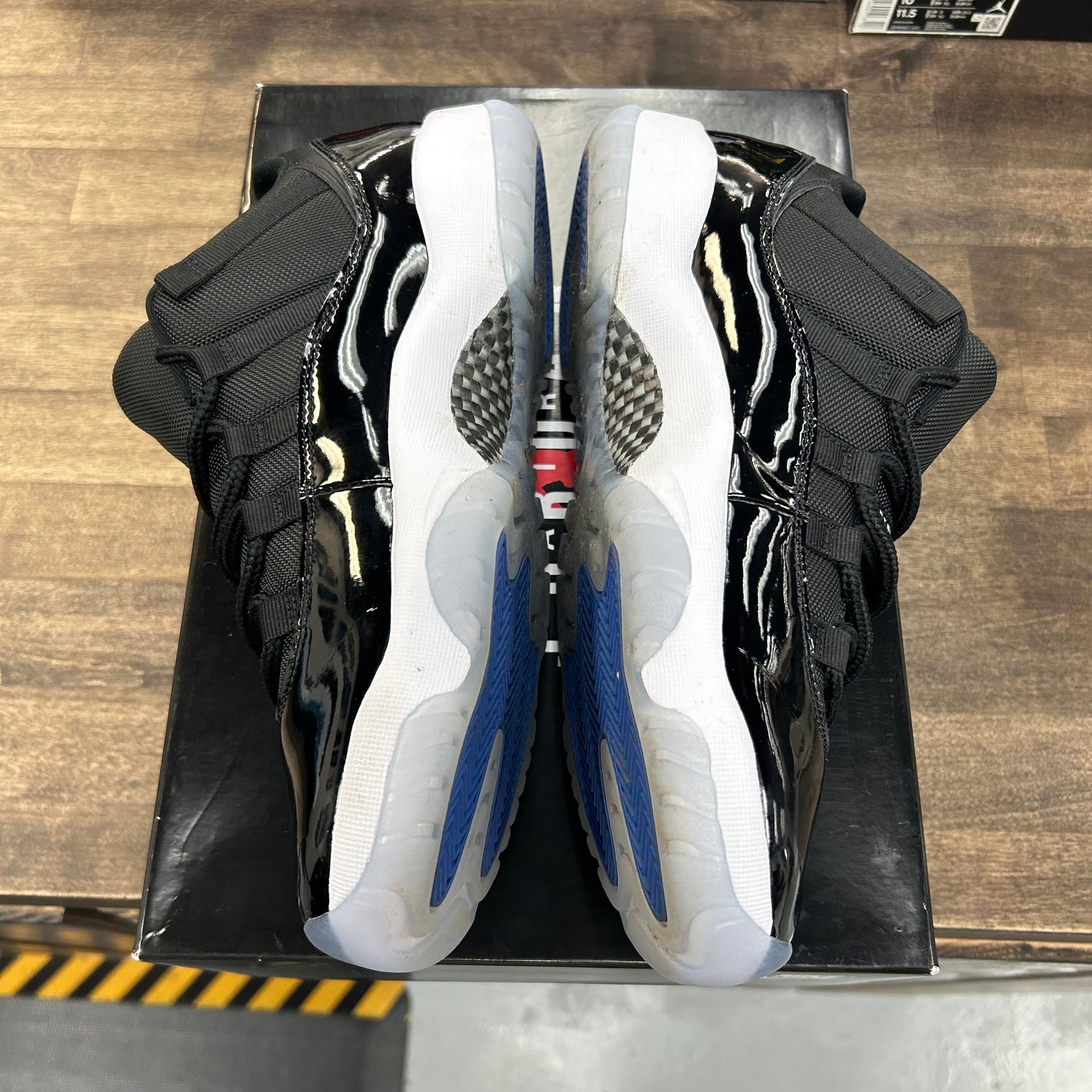 Space Jam Jordan 11 Low (USED)