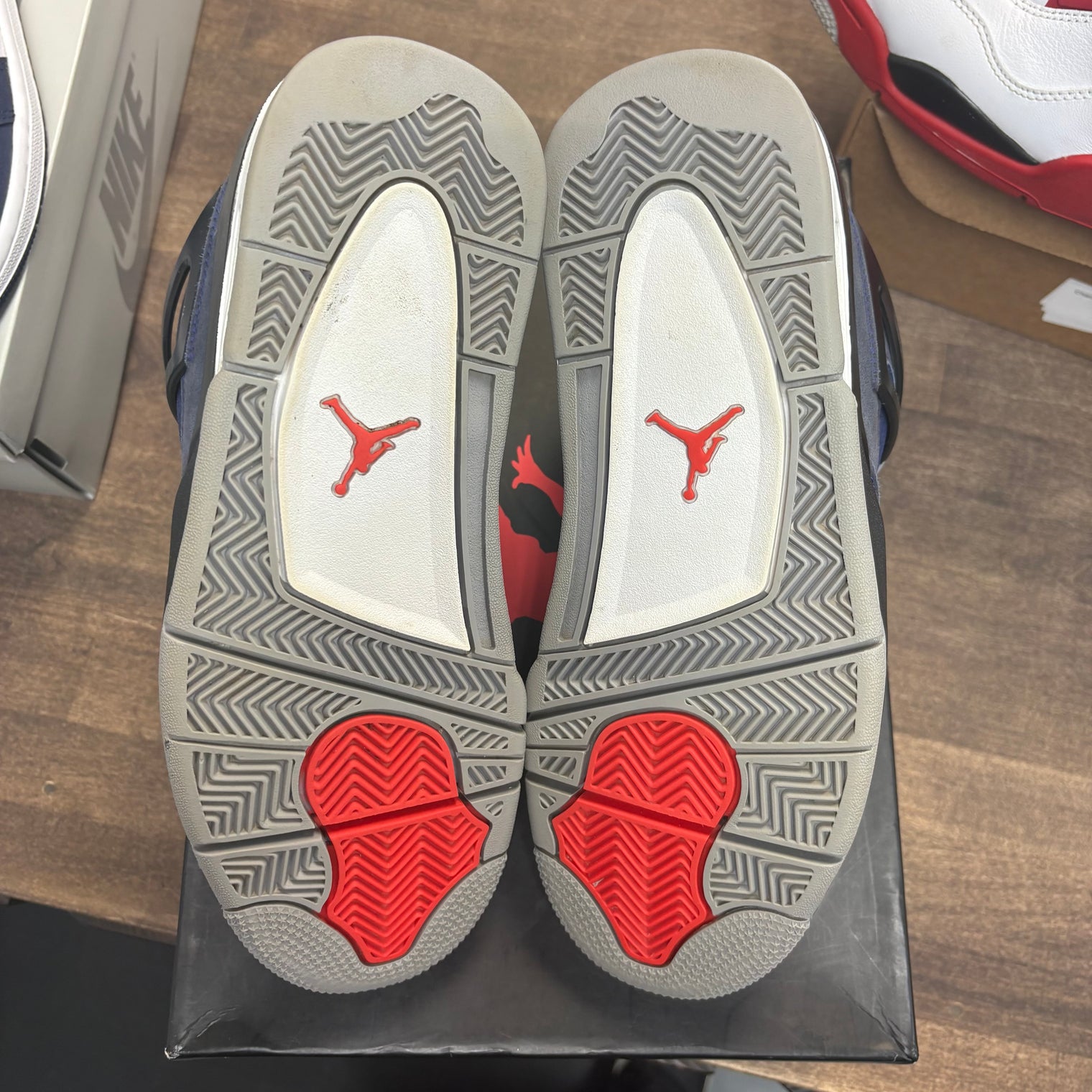 Winterized Jordan 4 (USED)