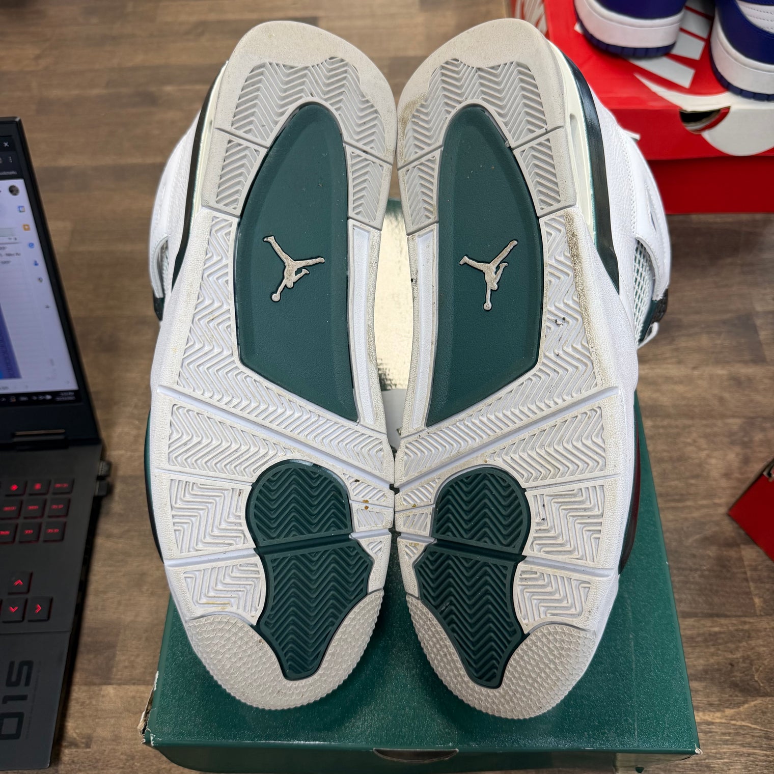 Jordan 4 Retro Oxidized Green (USED)