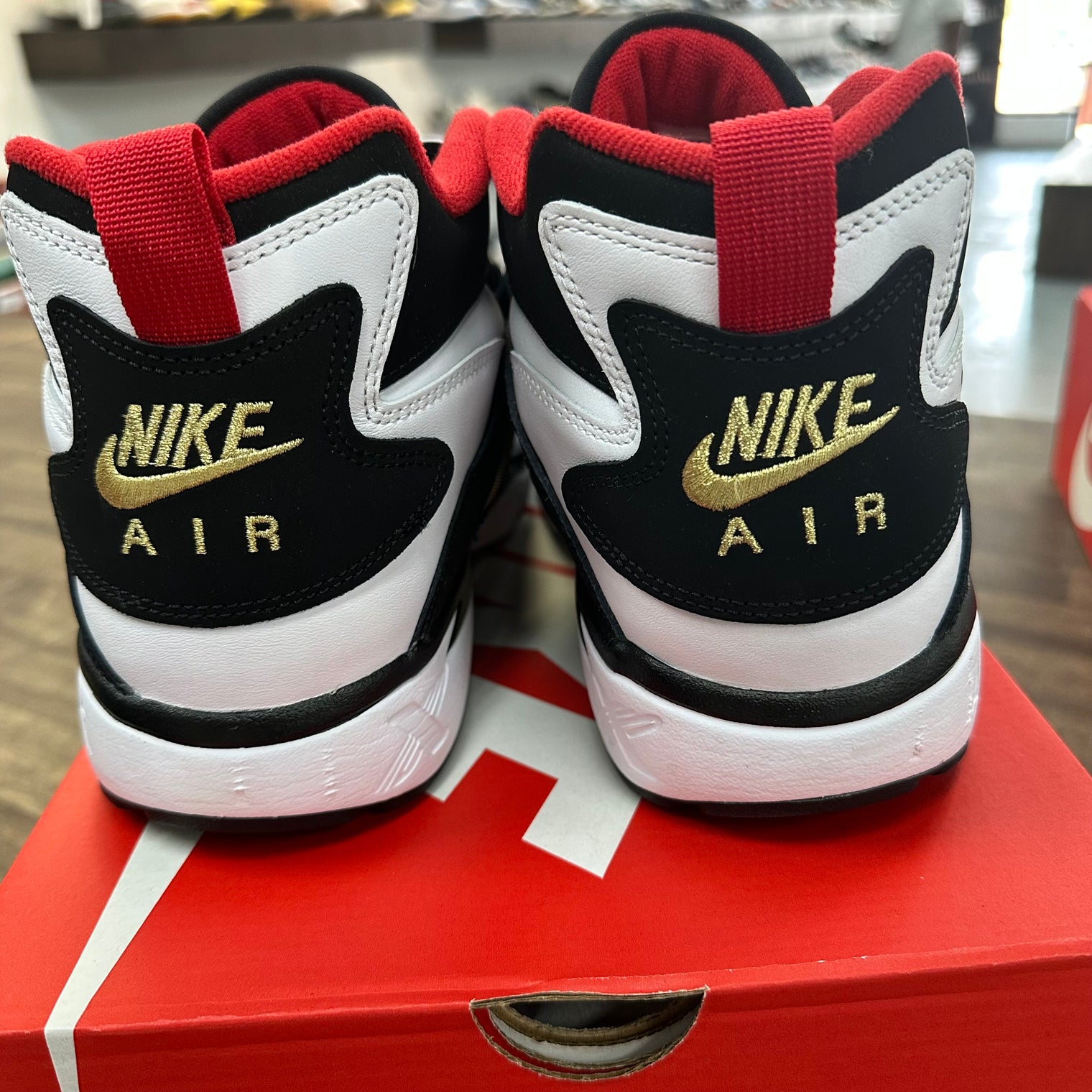 Nike Air Diamond Turf 49ers (2025) (Lightly Worn)