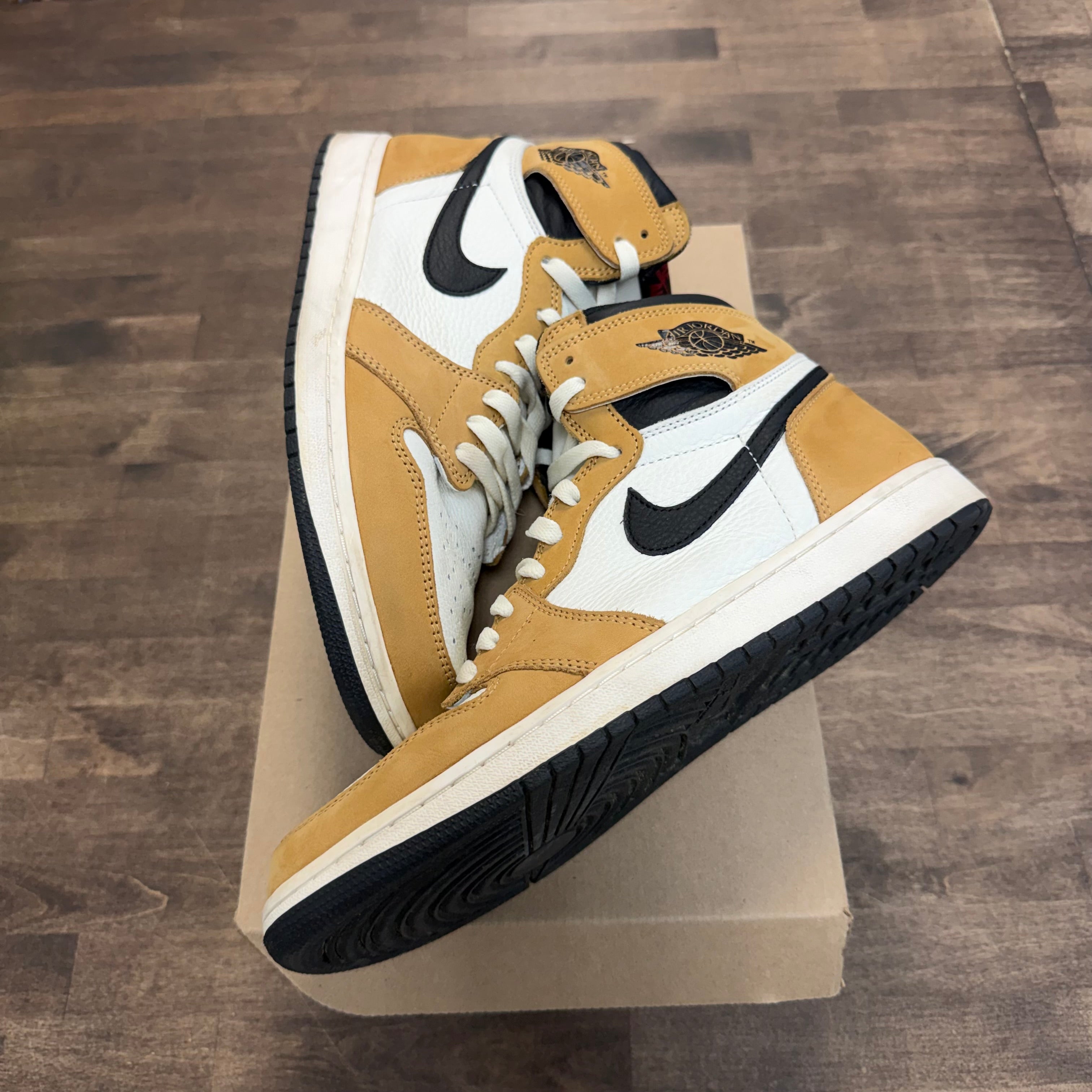 Jordan 1 Retro High Rookie of the Year (US 11.5) (USED,No Box) Size 11.5 (Pre-Owned) - Image 1