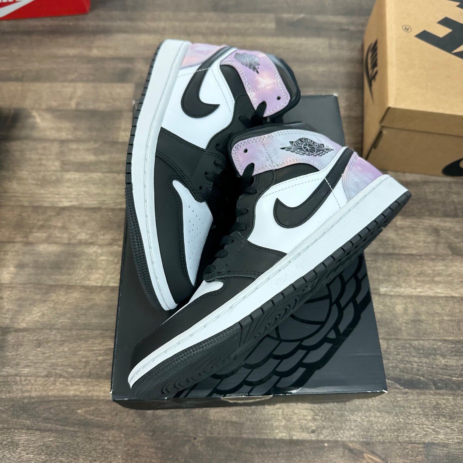 Zen Master Jordan 1 Mid (USED)