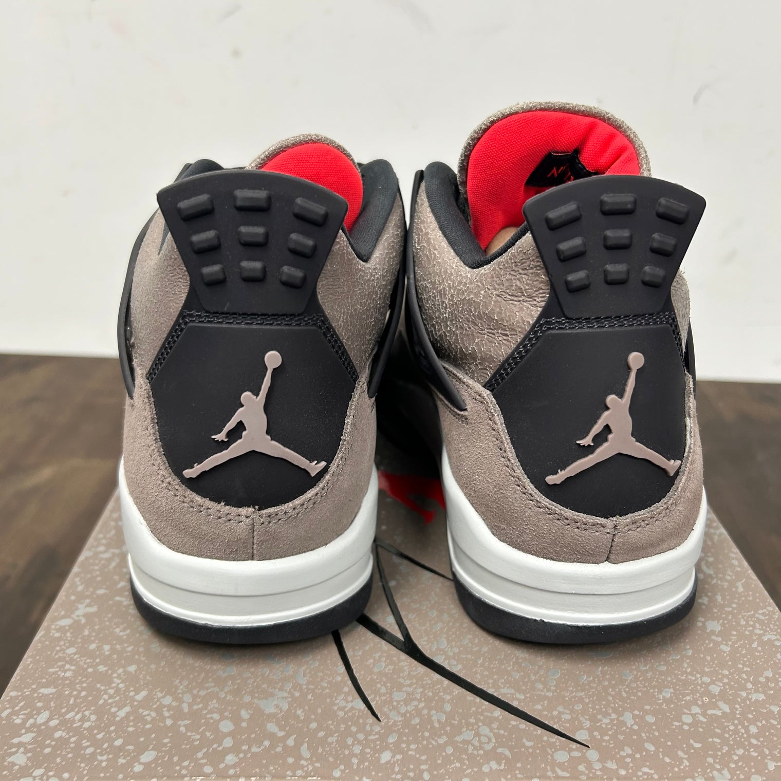 Air Jordan 4 Retro Taupe Haze (Used, No Insoles)