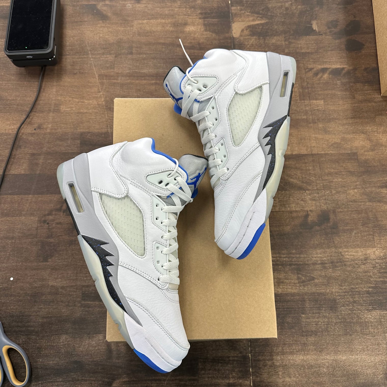 Jordan 5 Retro White Stealth (2021) (US 9.5) (Lightly Worn, No Box)