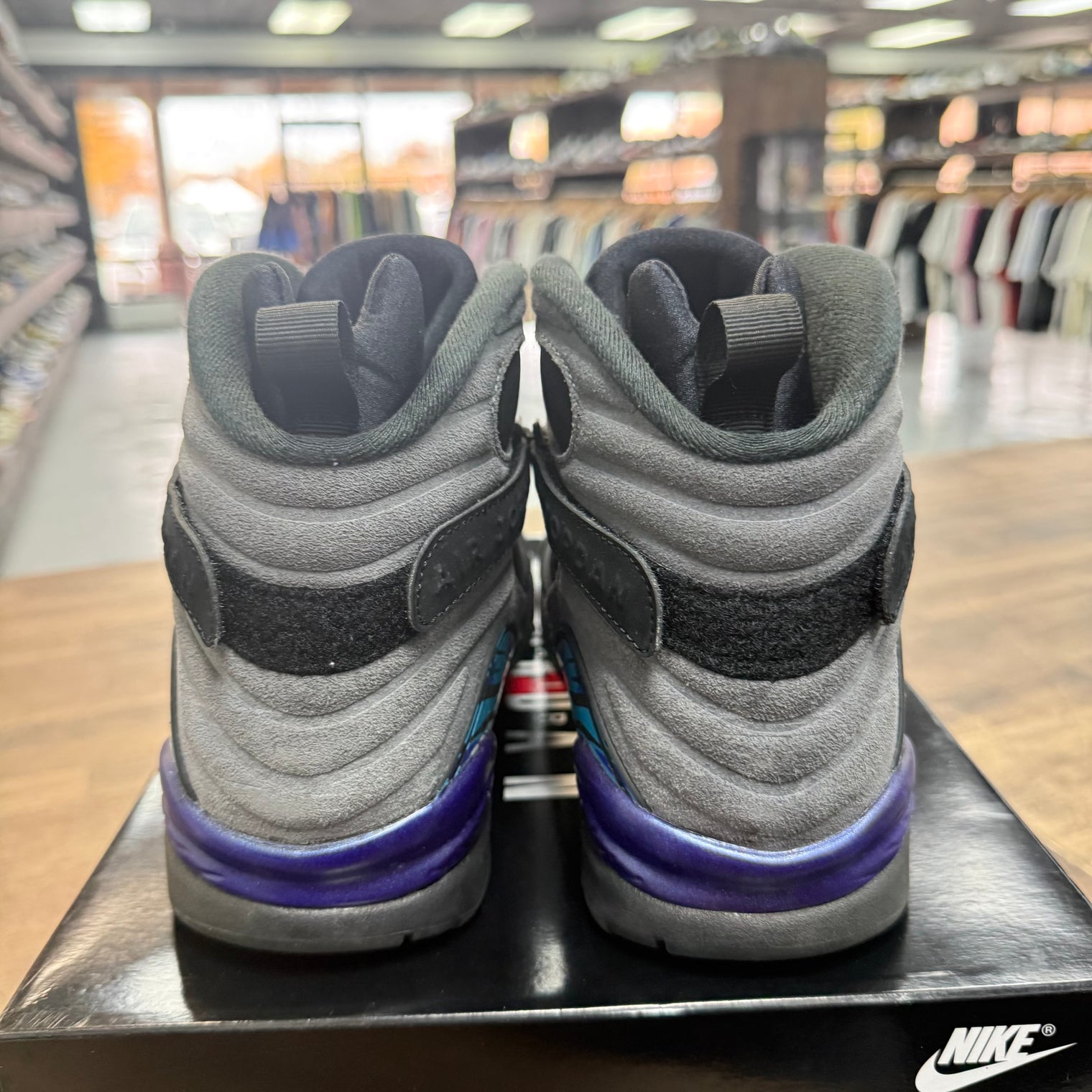 Aqua Jordan 8 Retro (USED)