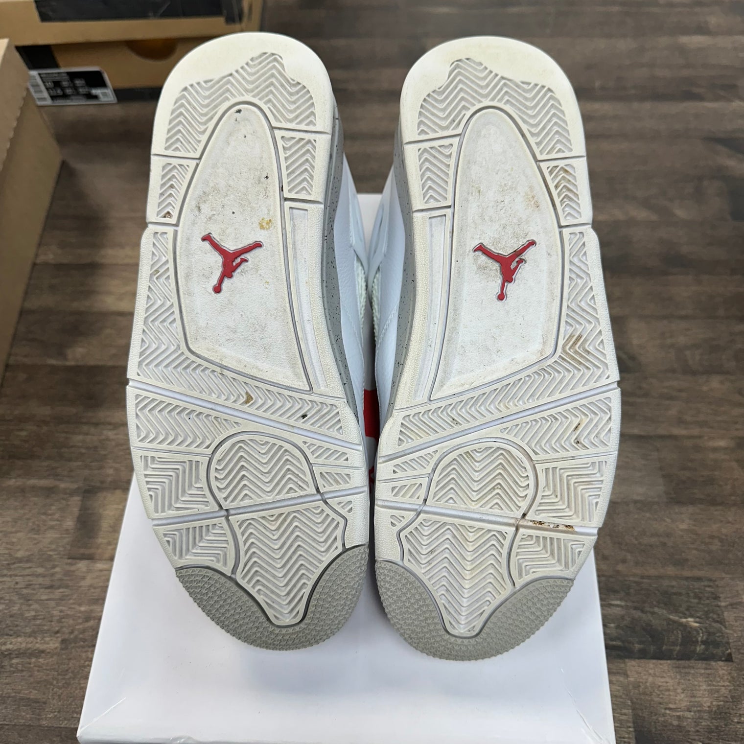 White Oreo Jordan 4 (2021) (USED)