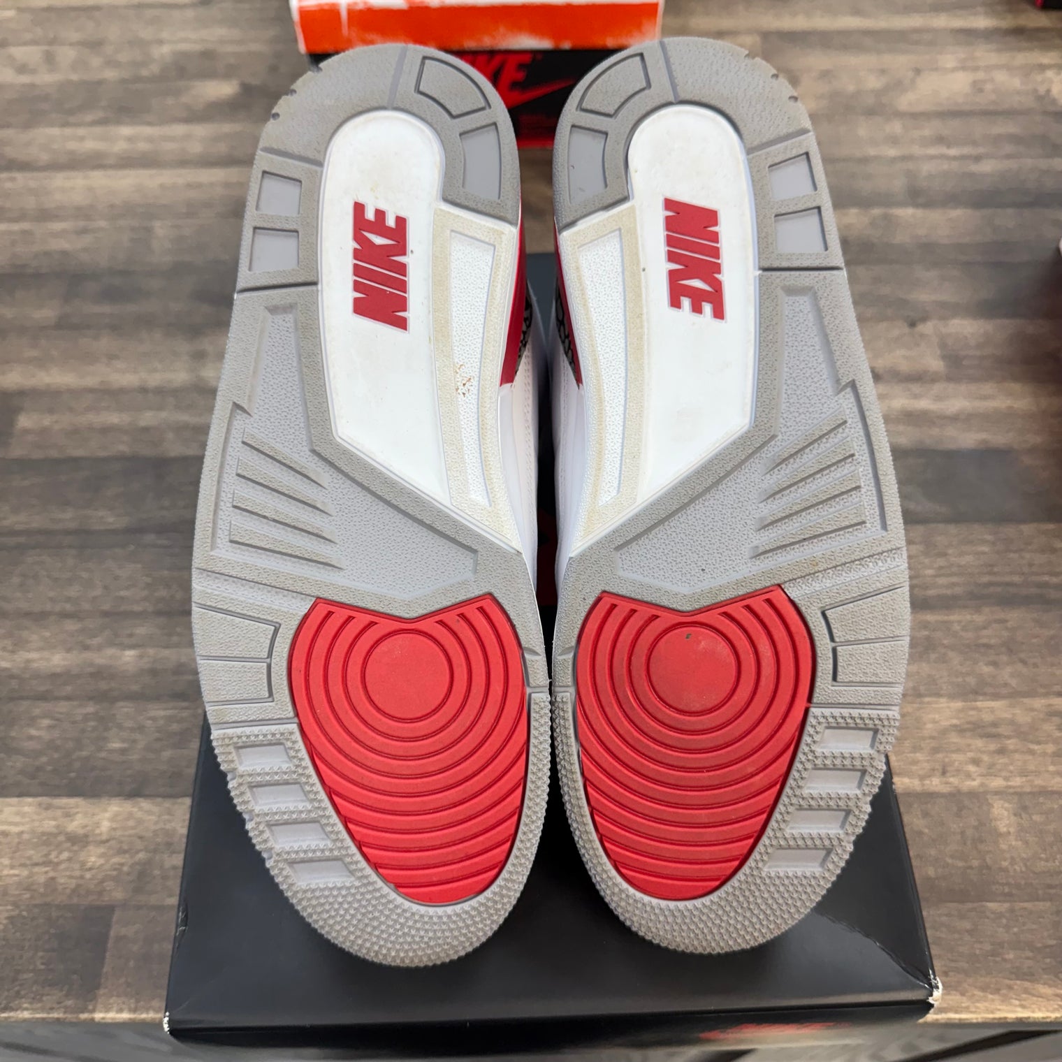 Fire Red Jordan 3 Retro (USED)