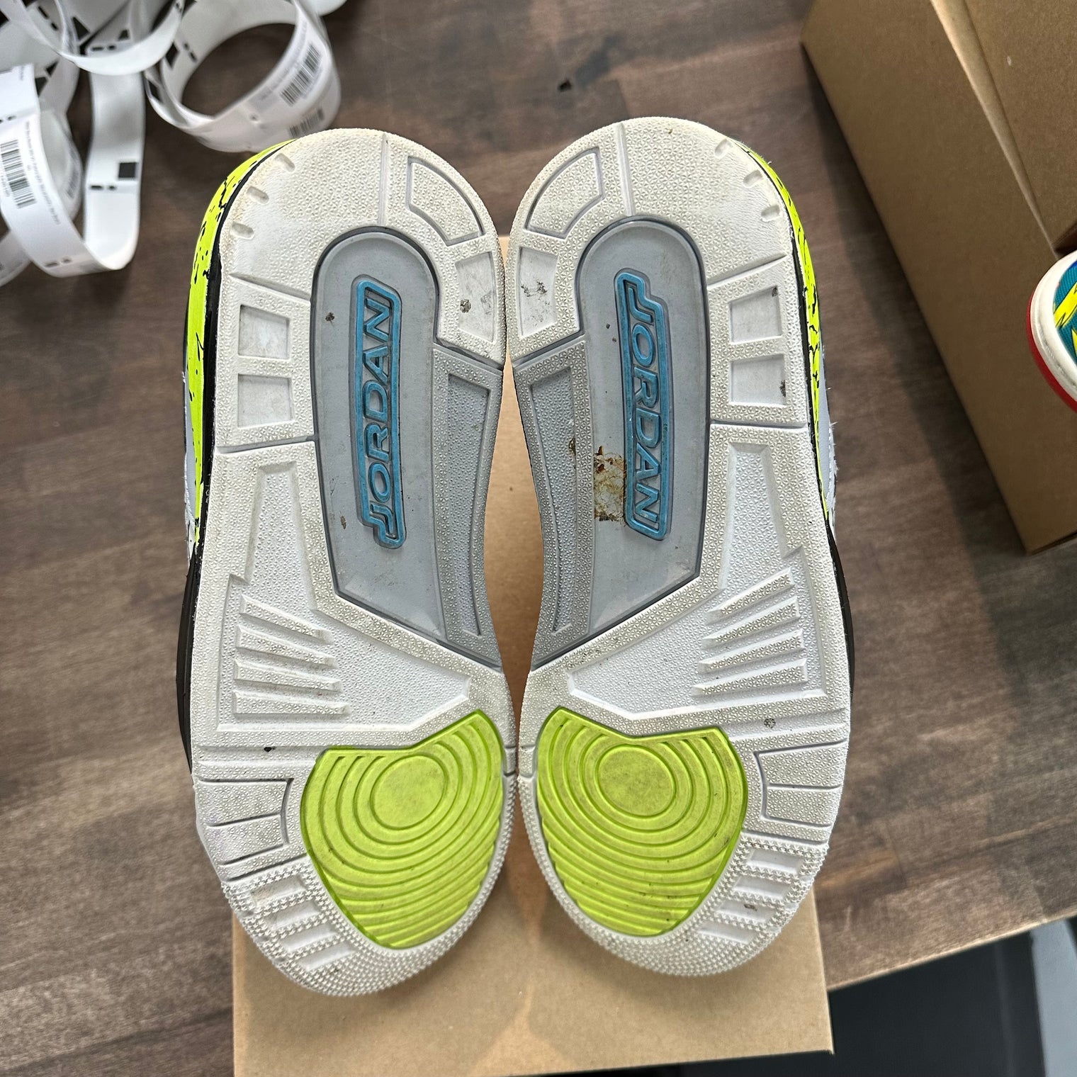 Jordan Legacy 312 Command Force Volt (US 9) (USED, No Box)