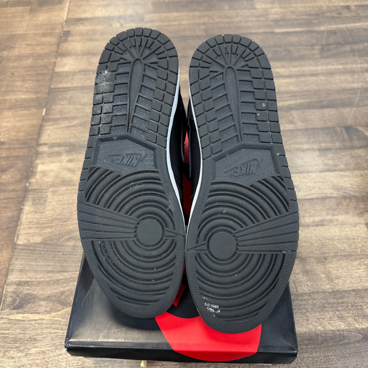 Paris Saint Germain Jordan 1 High (USED)