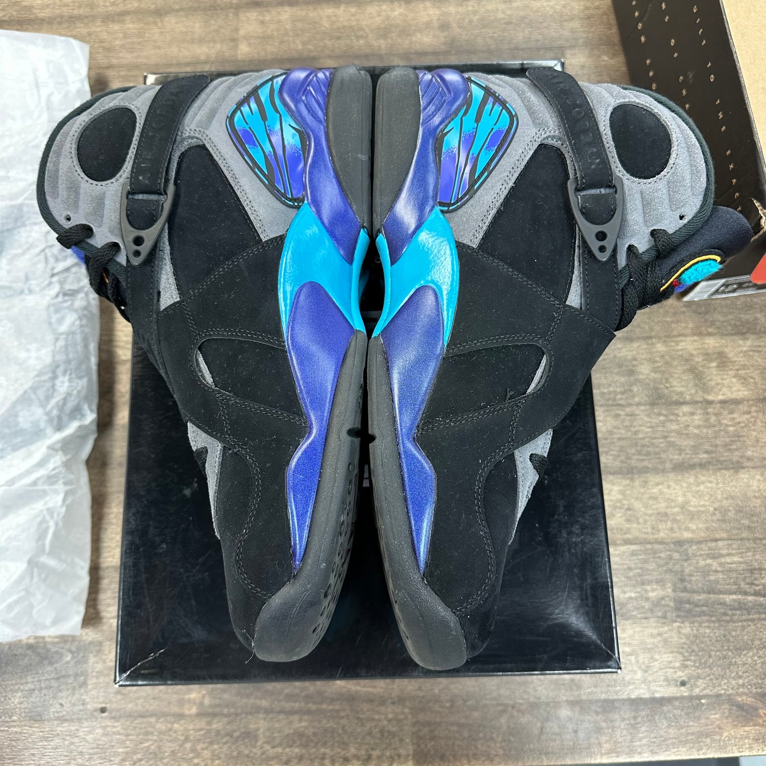 Aqua Jordan 8 Retro (2025) (USED)