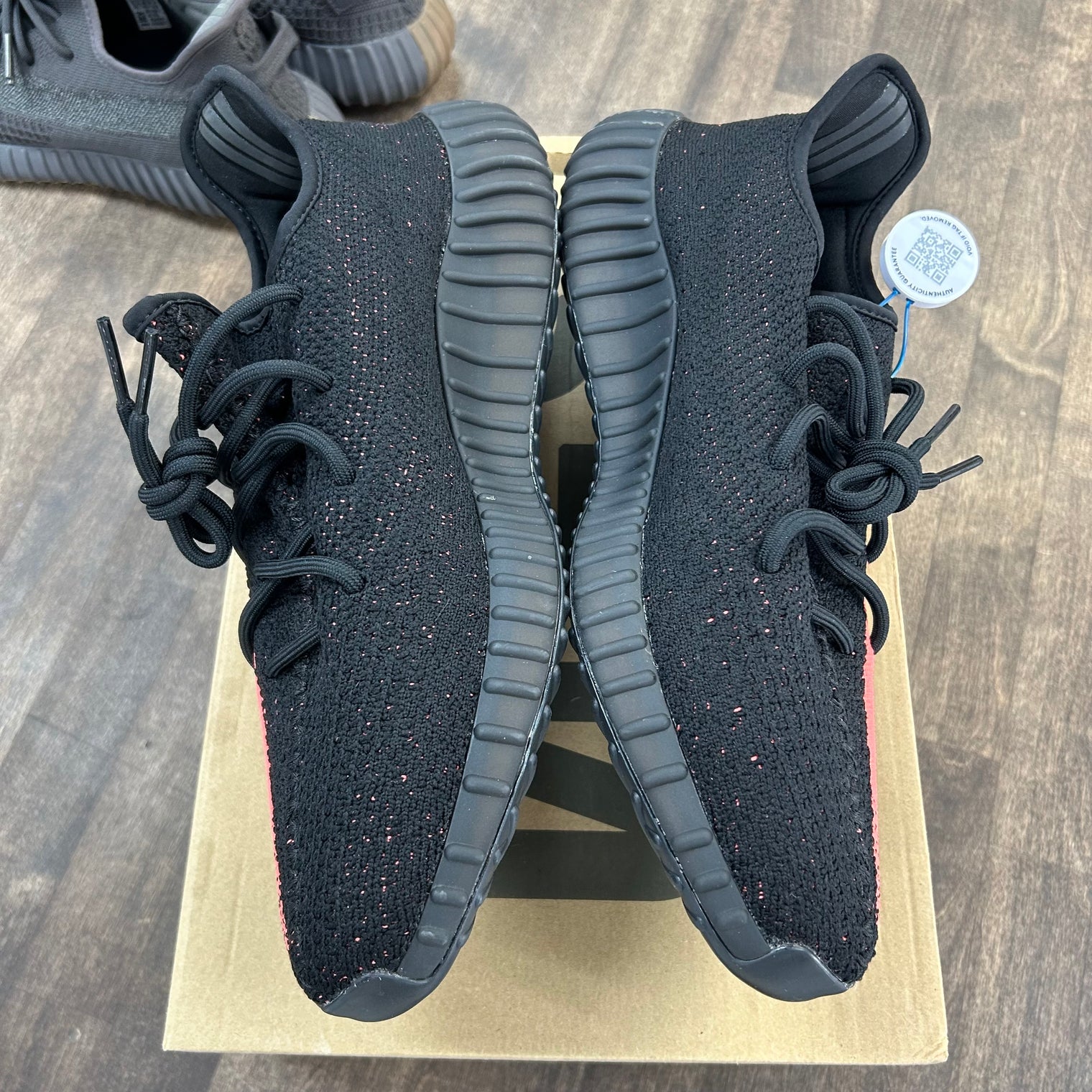 Core Red Stripe Yeezy 350 (USED)