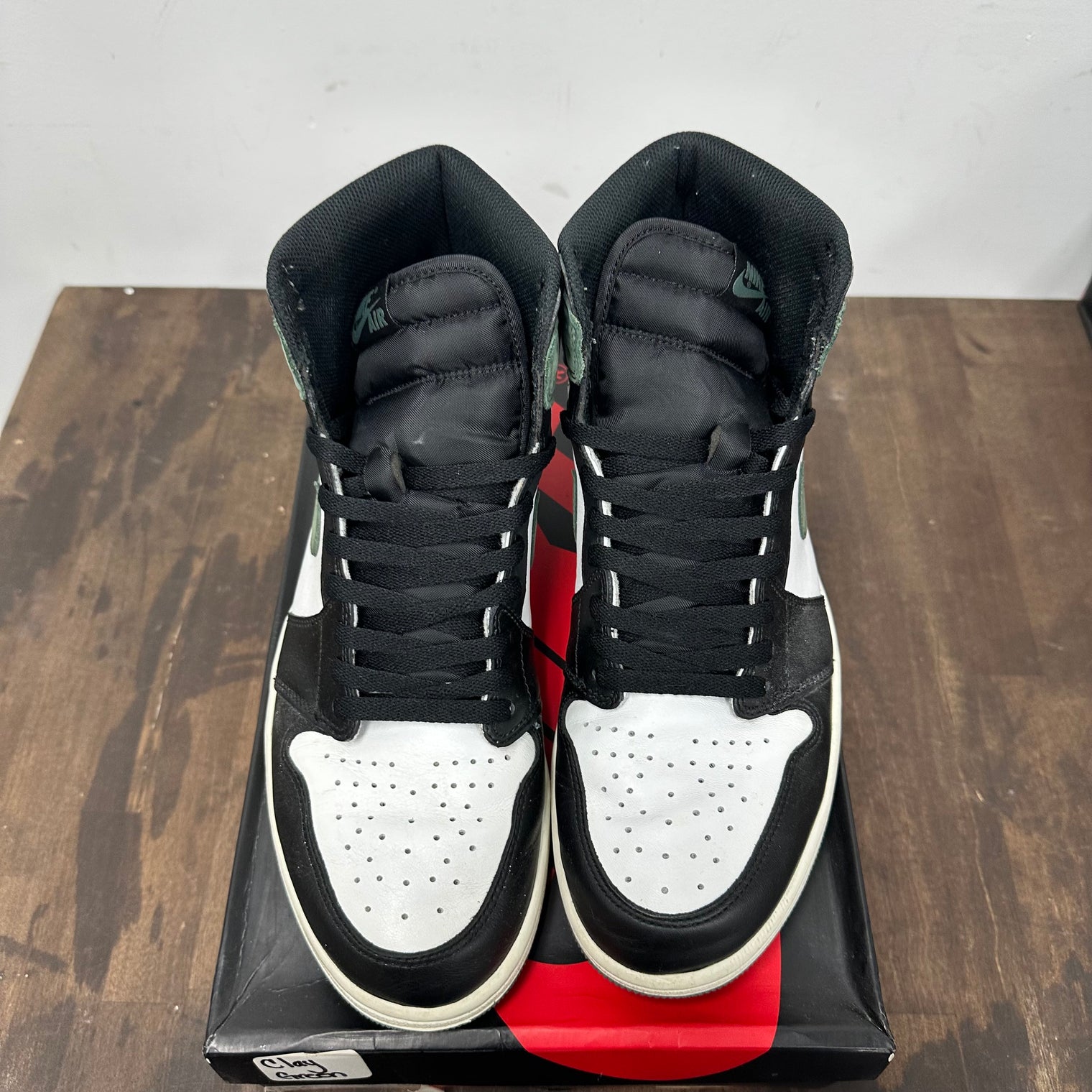 Clay Green Jordan 1 High (USED)