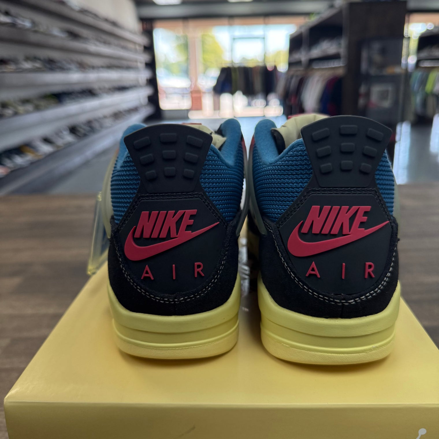 Off Noir Union LA Jordan 4 SP (Lightly Worn)