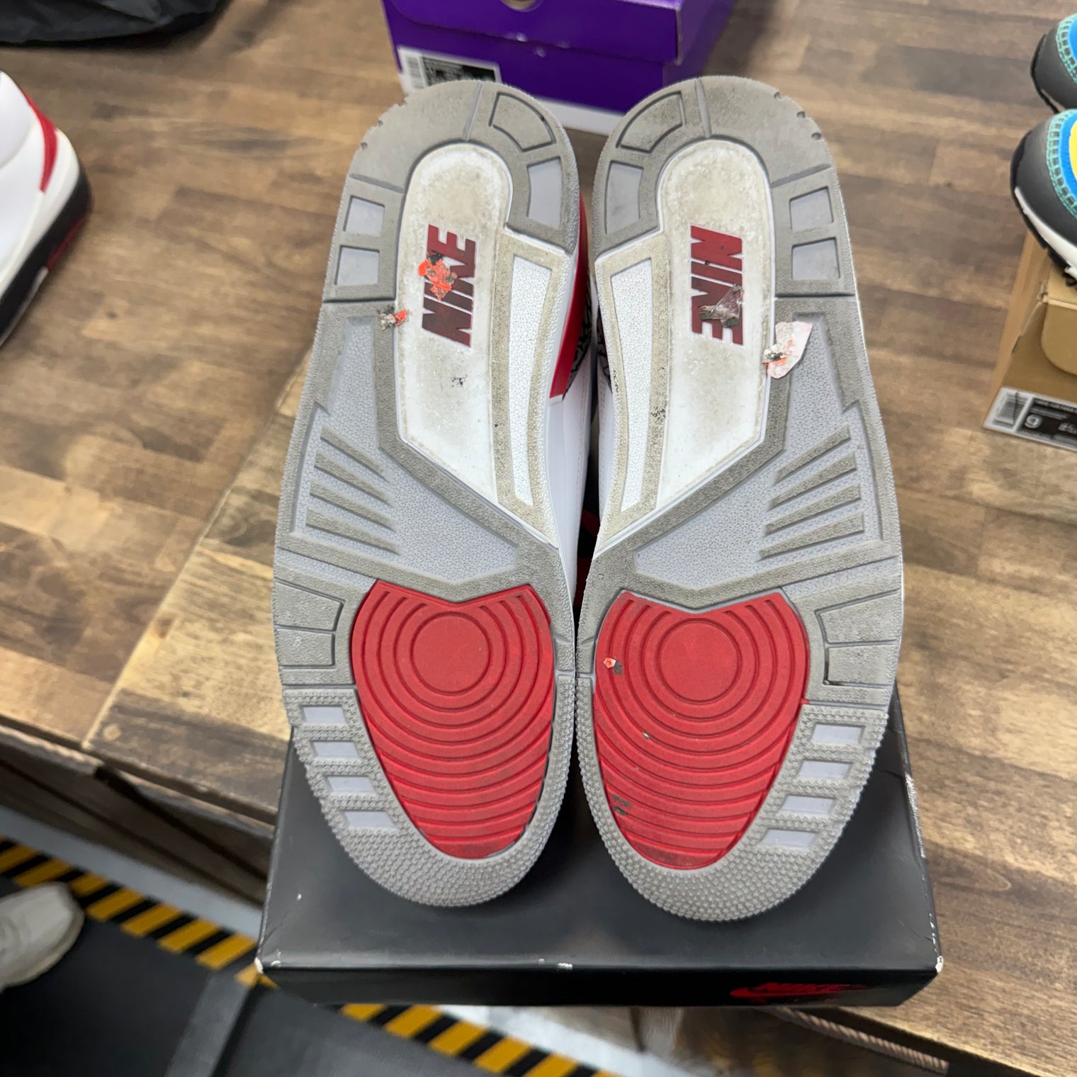 Fire Red Jordan 3 2020 (USED)