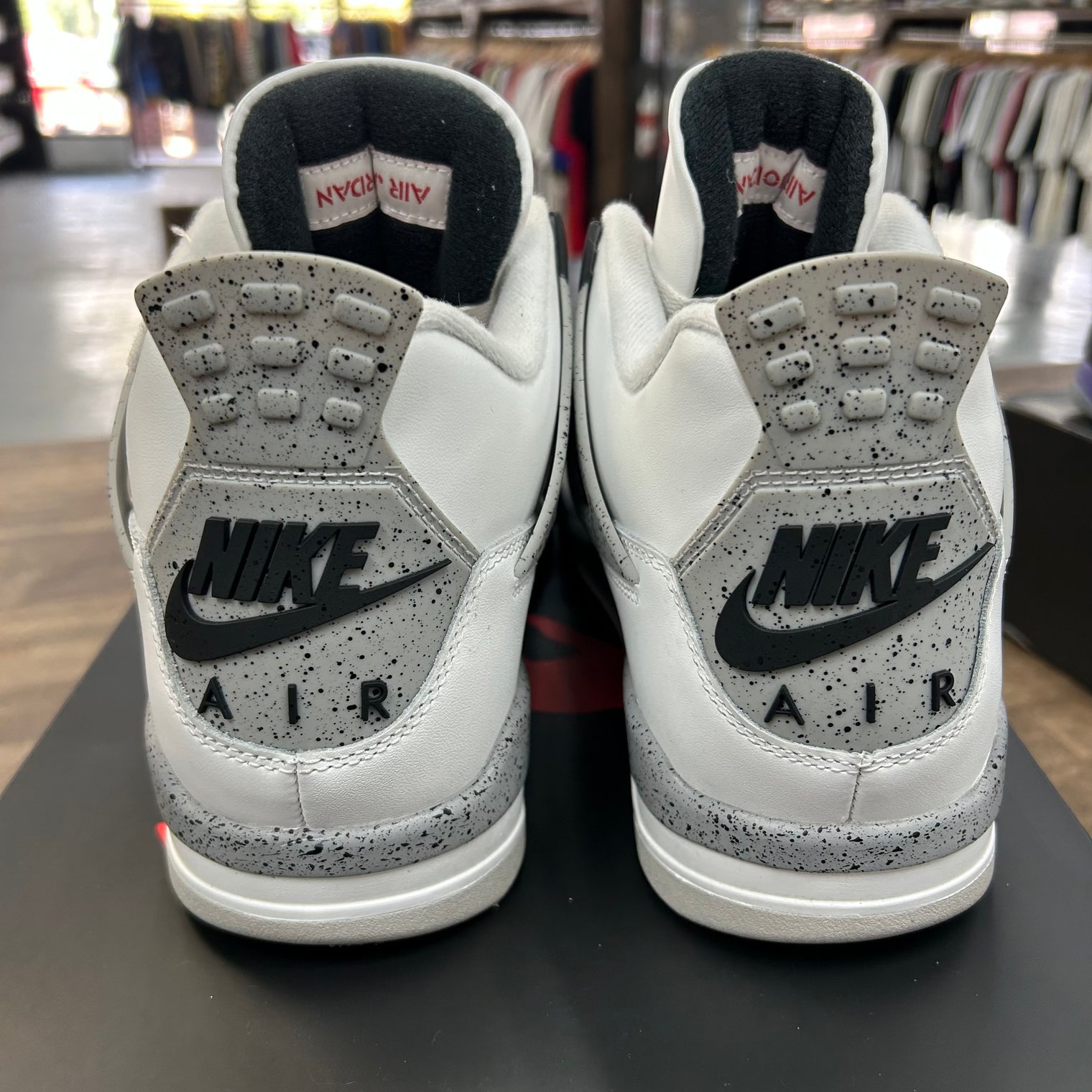 White Cement Jordan 4 2025 (USED)