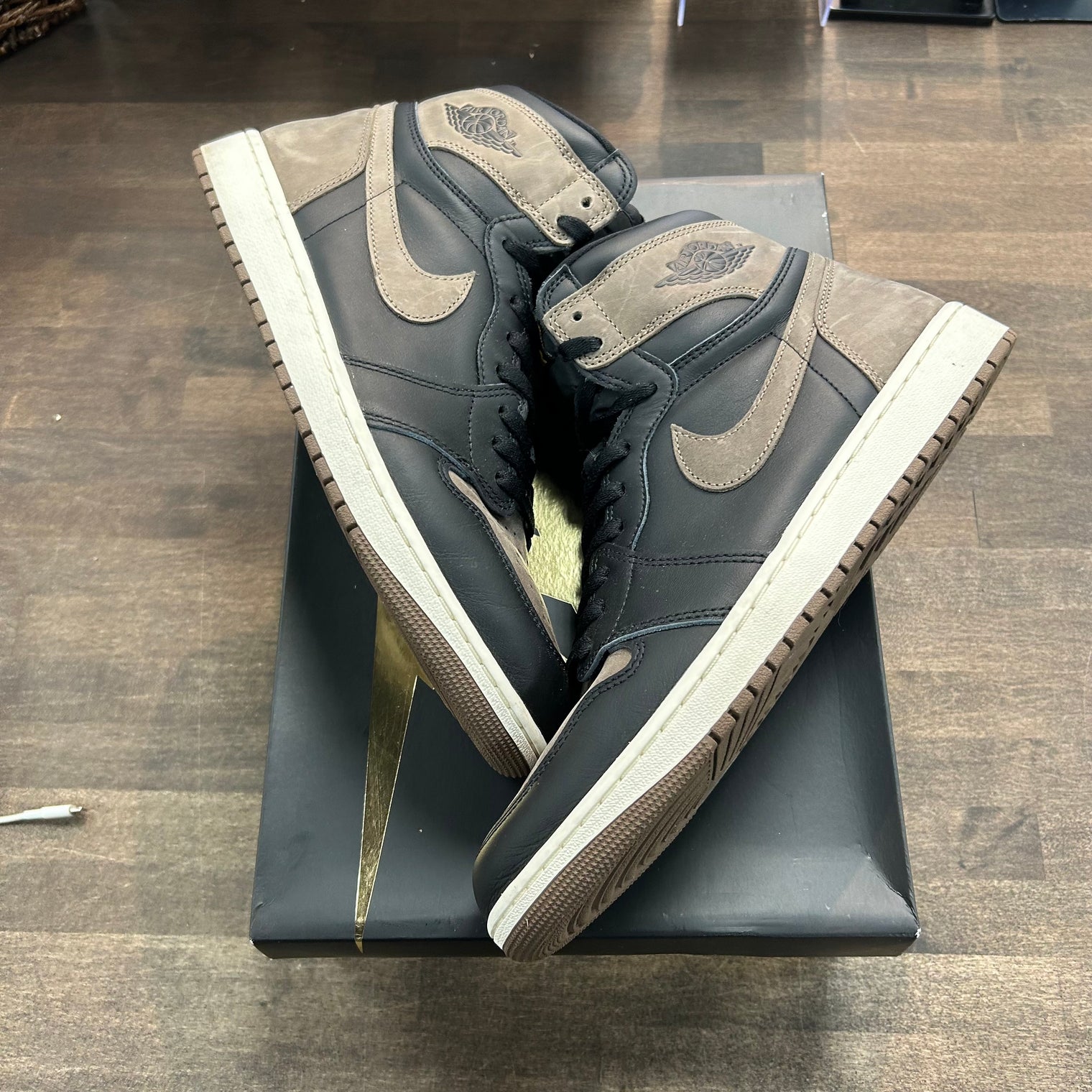 Palomino Jordan 1 Retro High OG (USED)