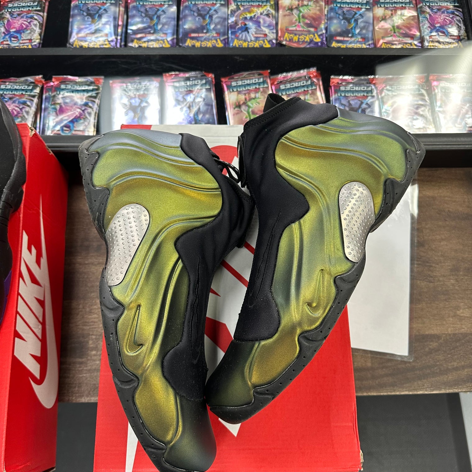 Metallic Gold Flightposite (2024) (USED)