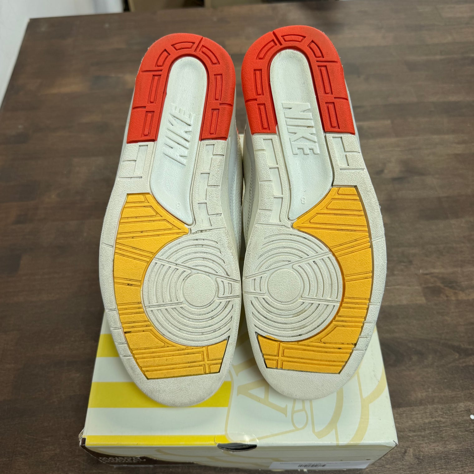 Maison Chateau Rouge Jordan 2 Retro SP (USED)