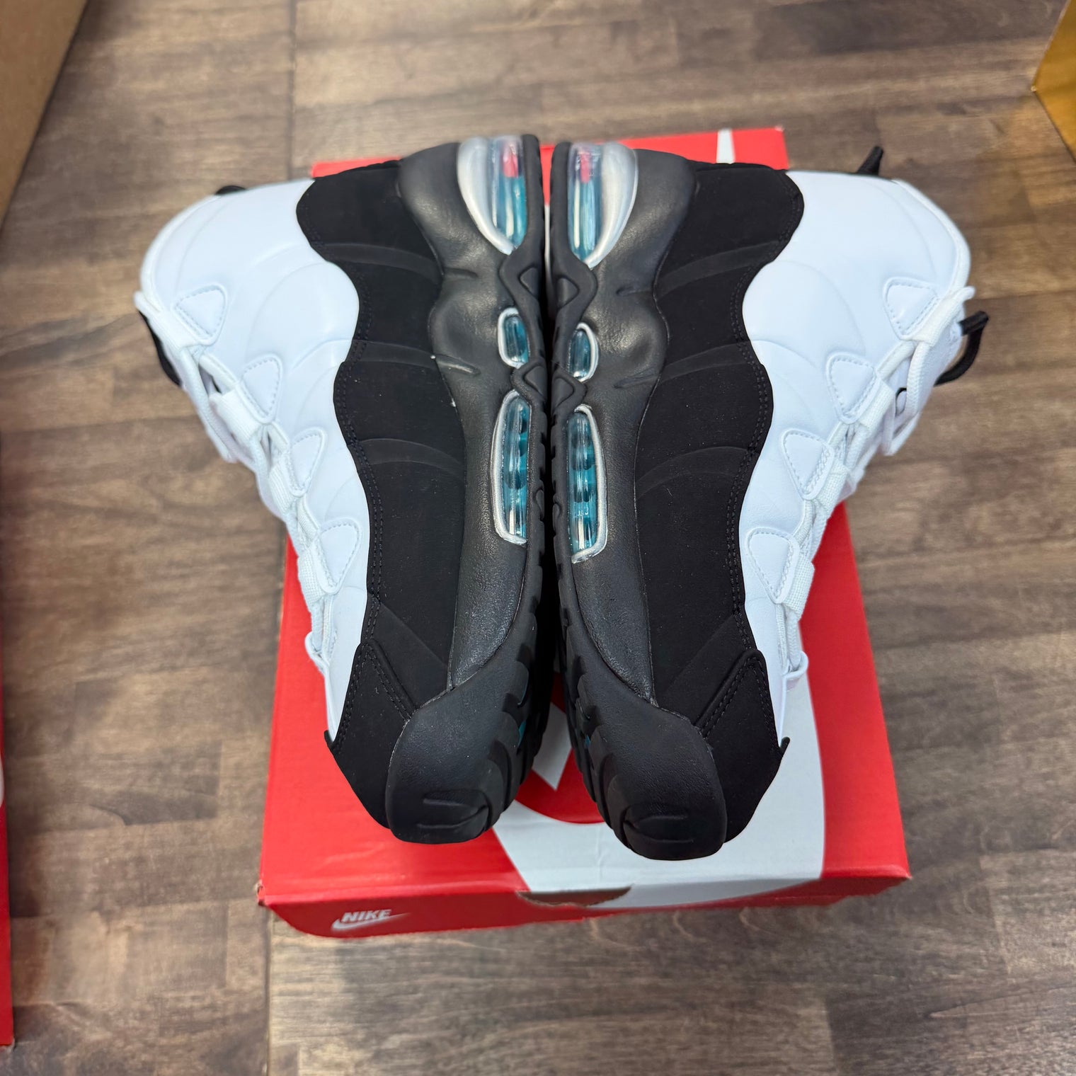 White Black Teal Nike Air Max Uptempo 95 (USED)