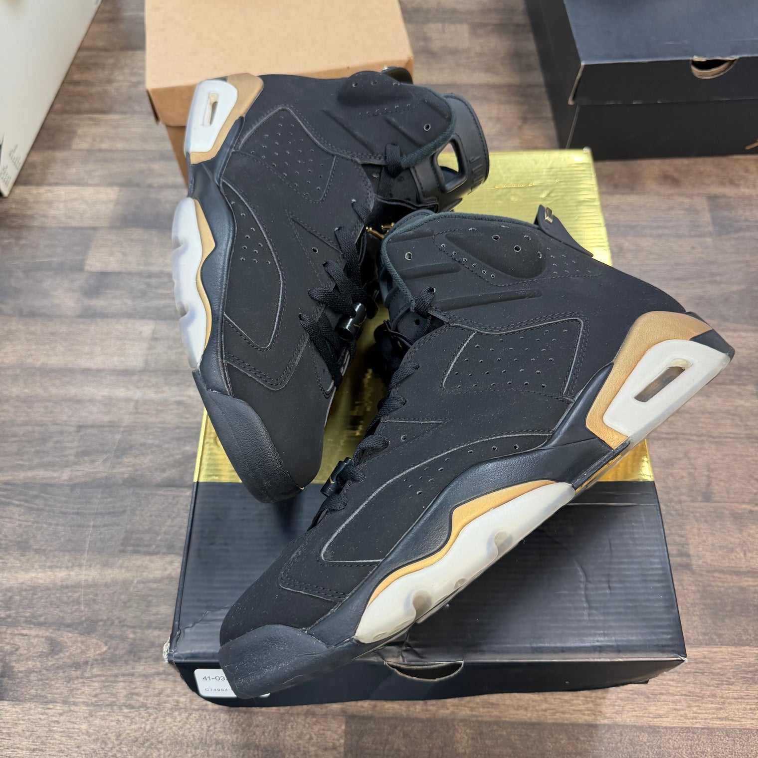 DMP Jordan 6 Retro (USED)