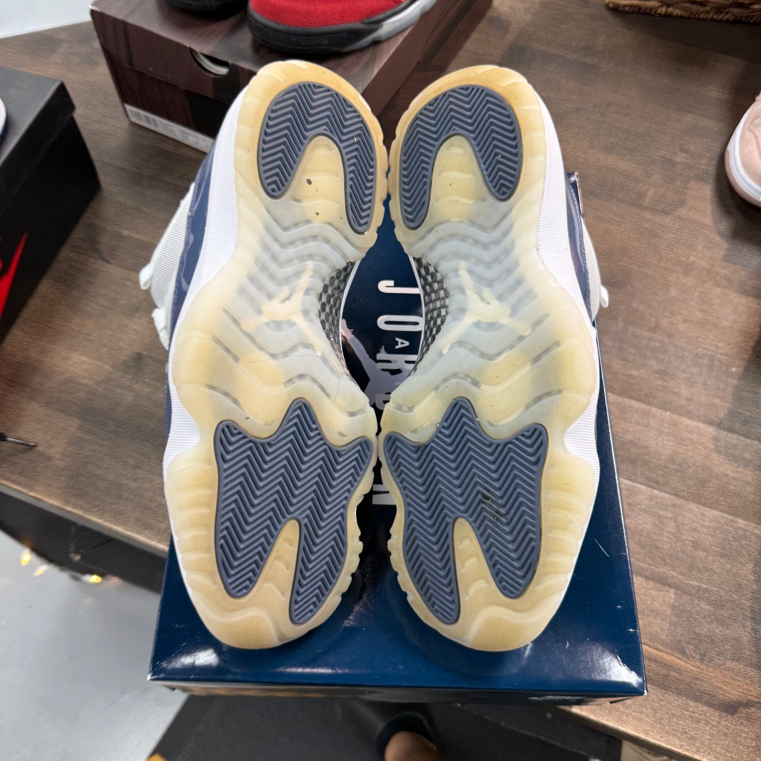 Diffused Blue Jordan 11 Retro Low (USED)