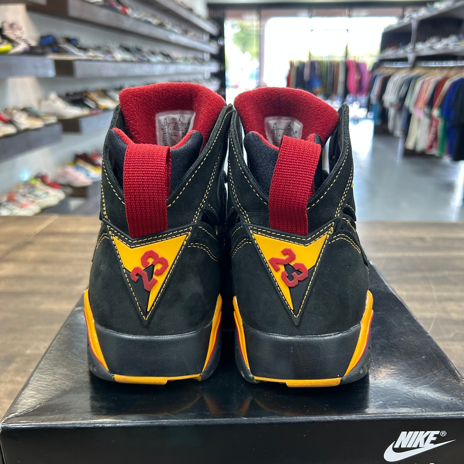 Citrus Jordan 7 Retro (USED)