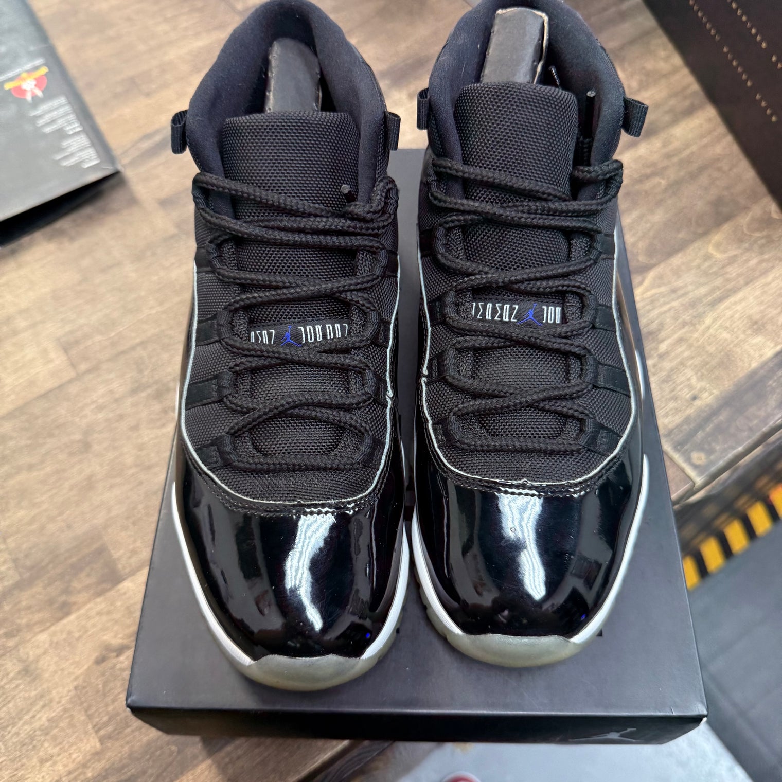 Space Jam Jordan 11 (USED)