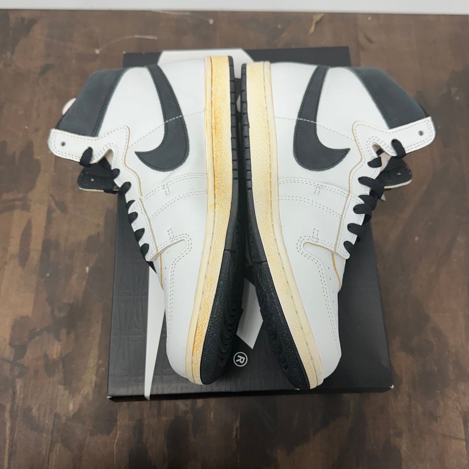 A Ma Maniere White Black Jordan Air Ship PE SP (USED)