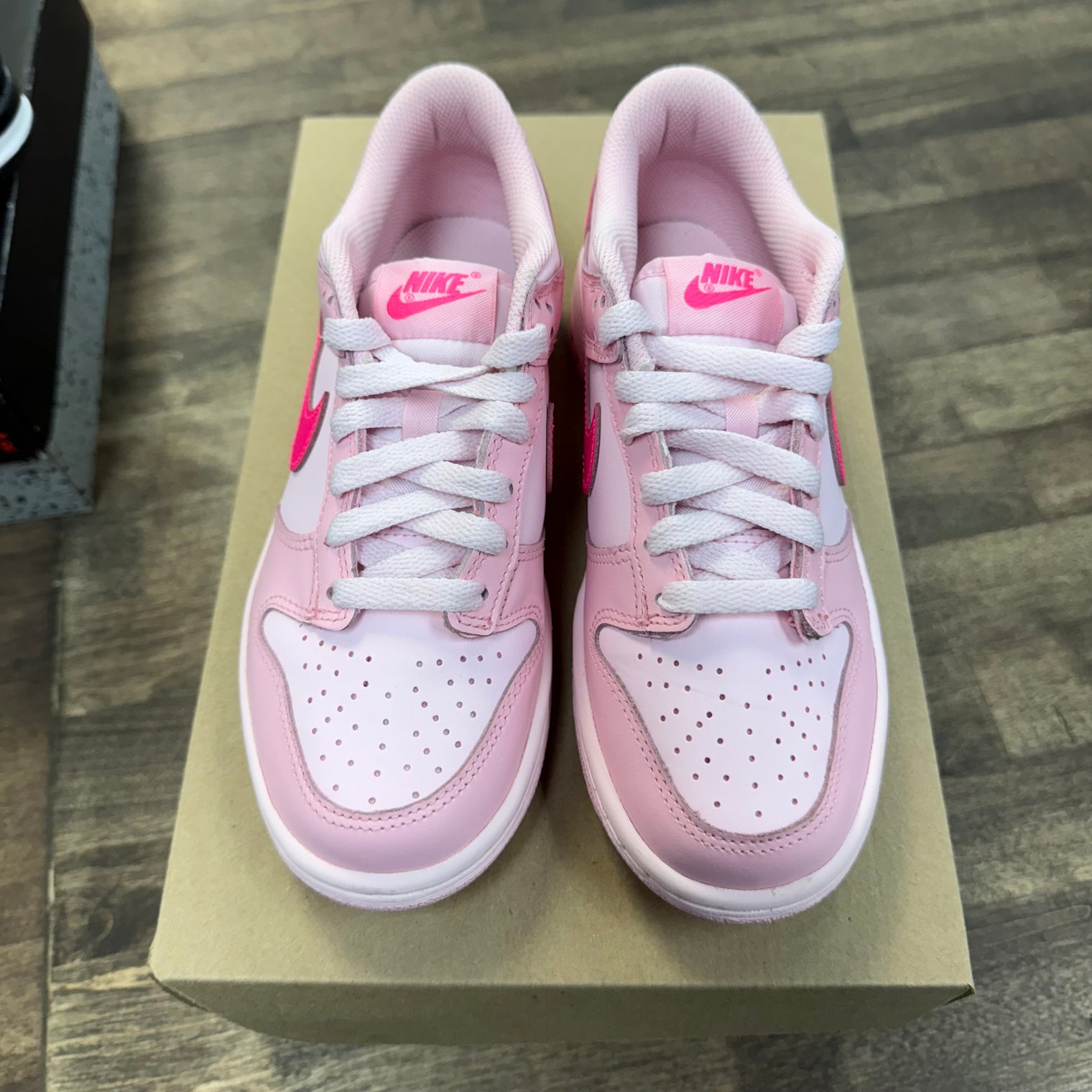 Triple Pink Dunk Low (GS) (USED,No Box)