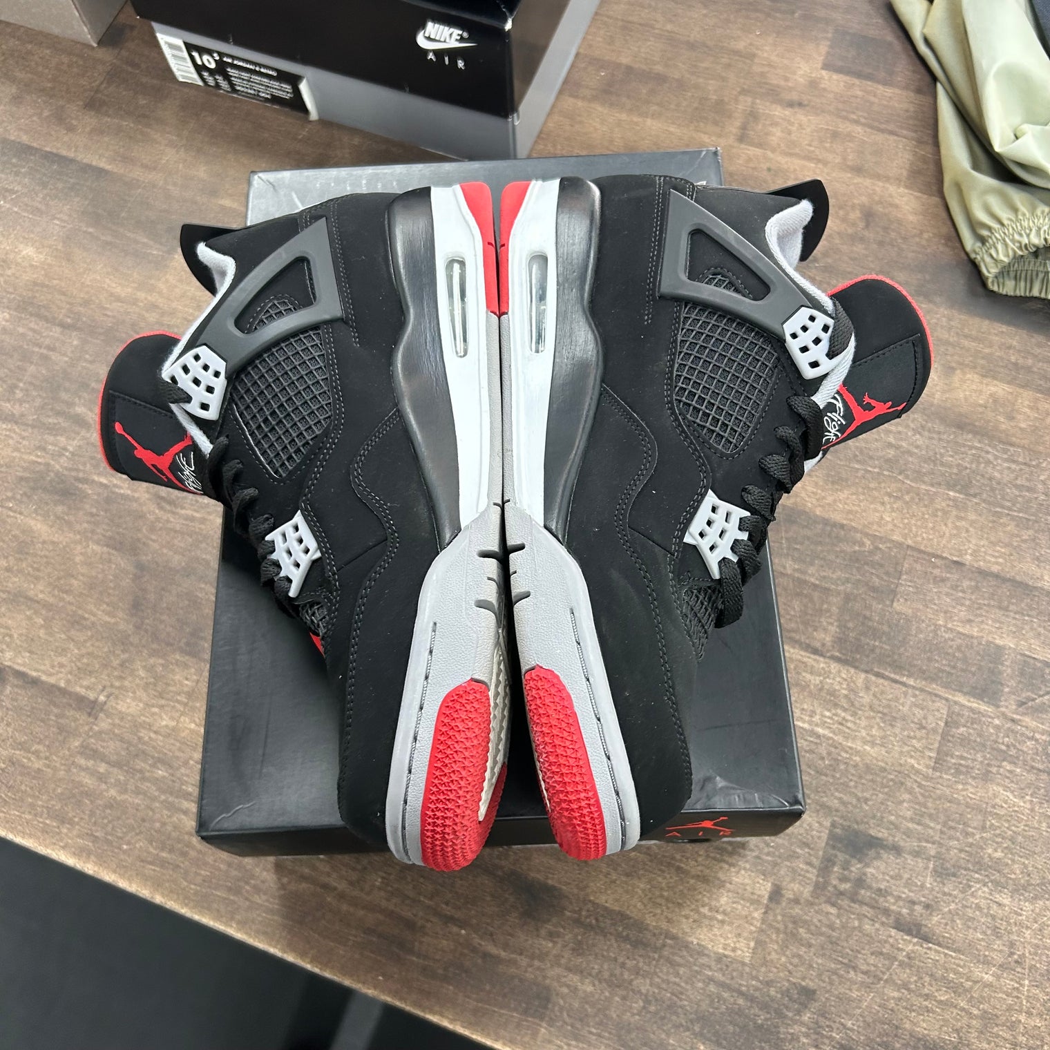 Bred Jordan 4 Retro (2019) (Lightly Worn)