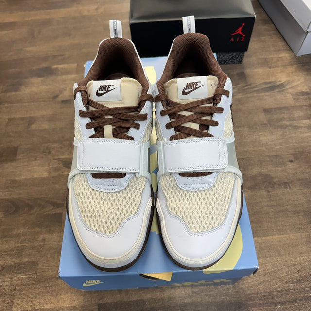 Light Chocolate Field Jaxx Travis Scott (USED)
