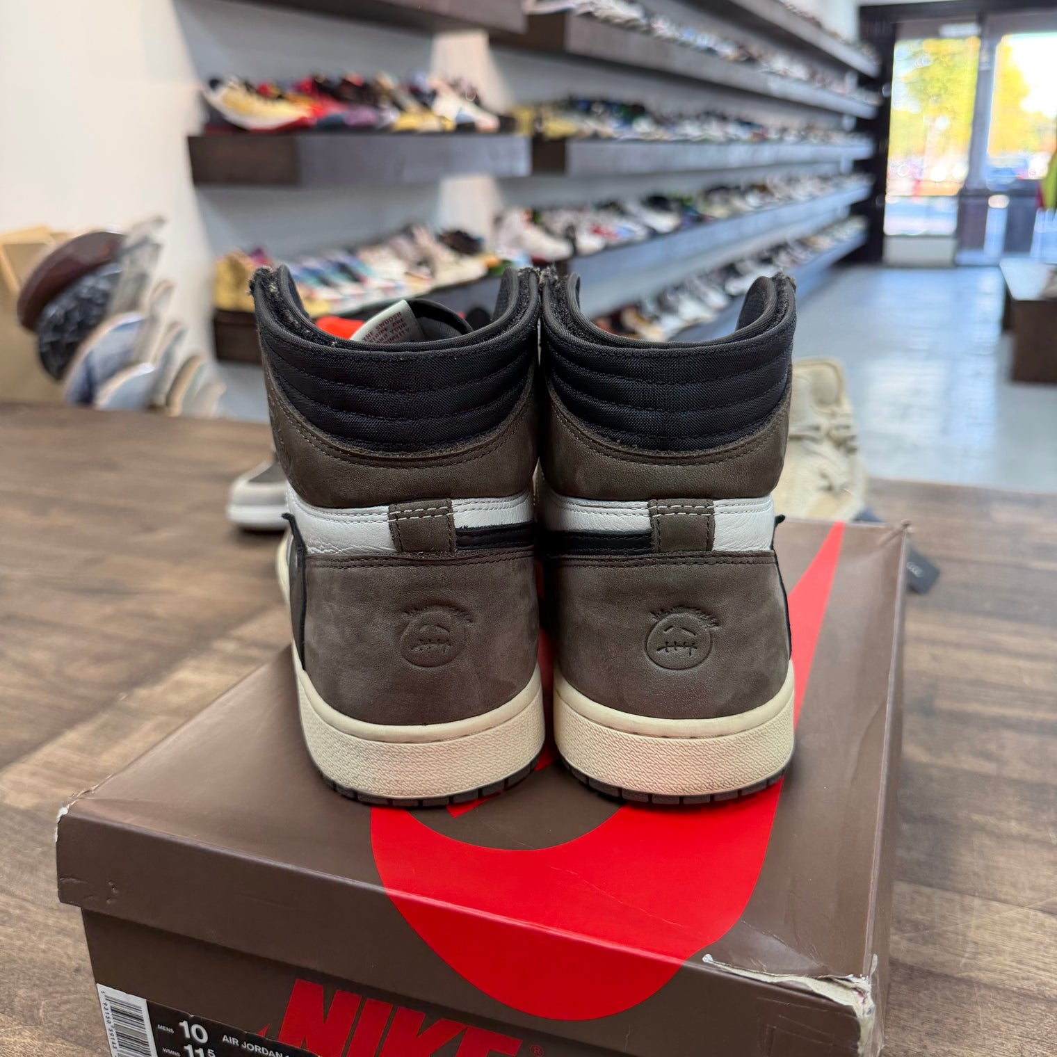 Travis Scott Mocha Jordan 1 High (USED)