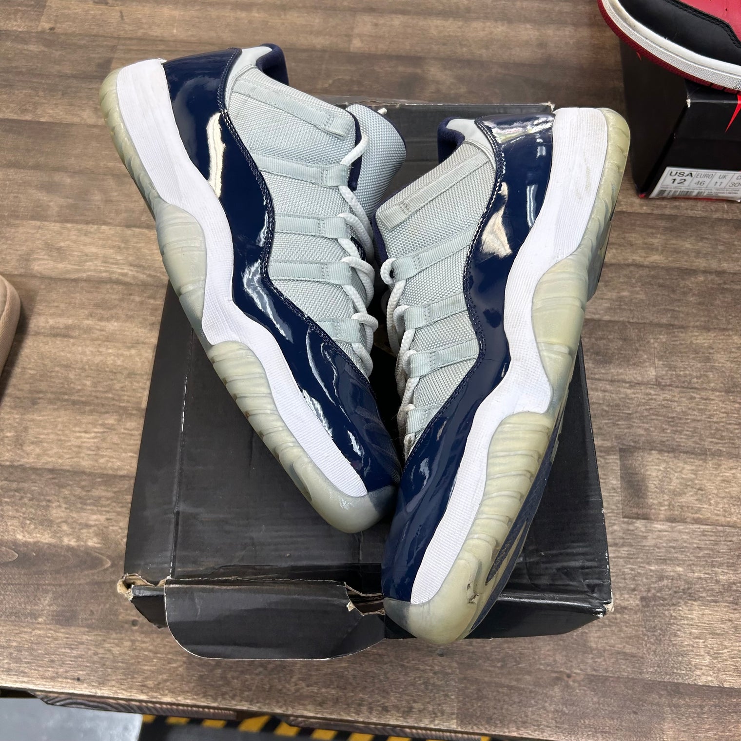 Georgetown Jordan 11 Retro Low (USED)