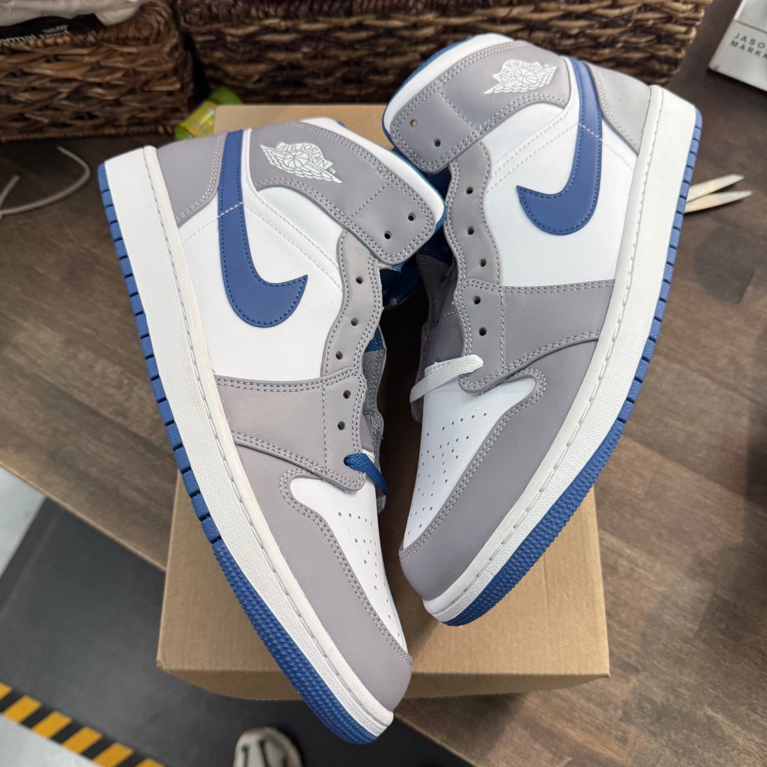 True Blue Jordan 1 Mid (USED, No Lid)