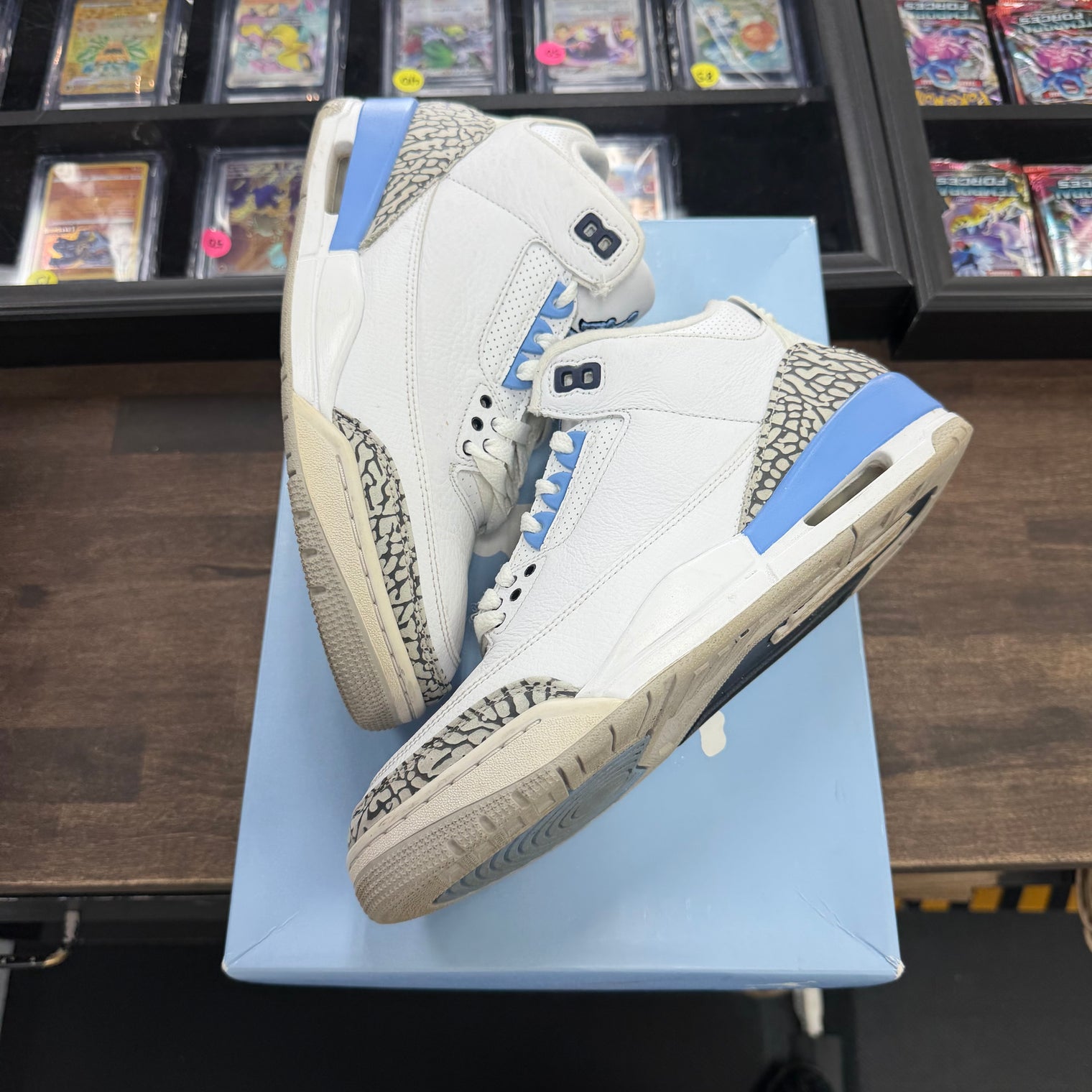 UNC Jordan 3 Retro (USED)