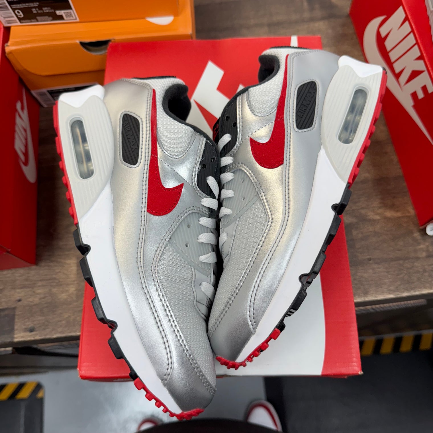 Icons Silver Bullet Air Max 90 (USED)