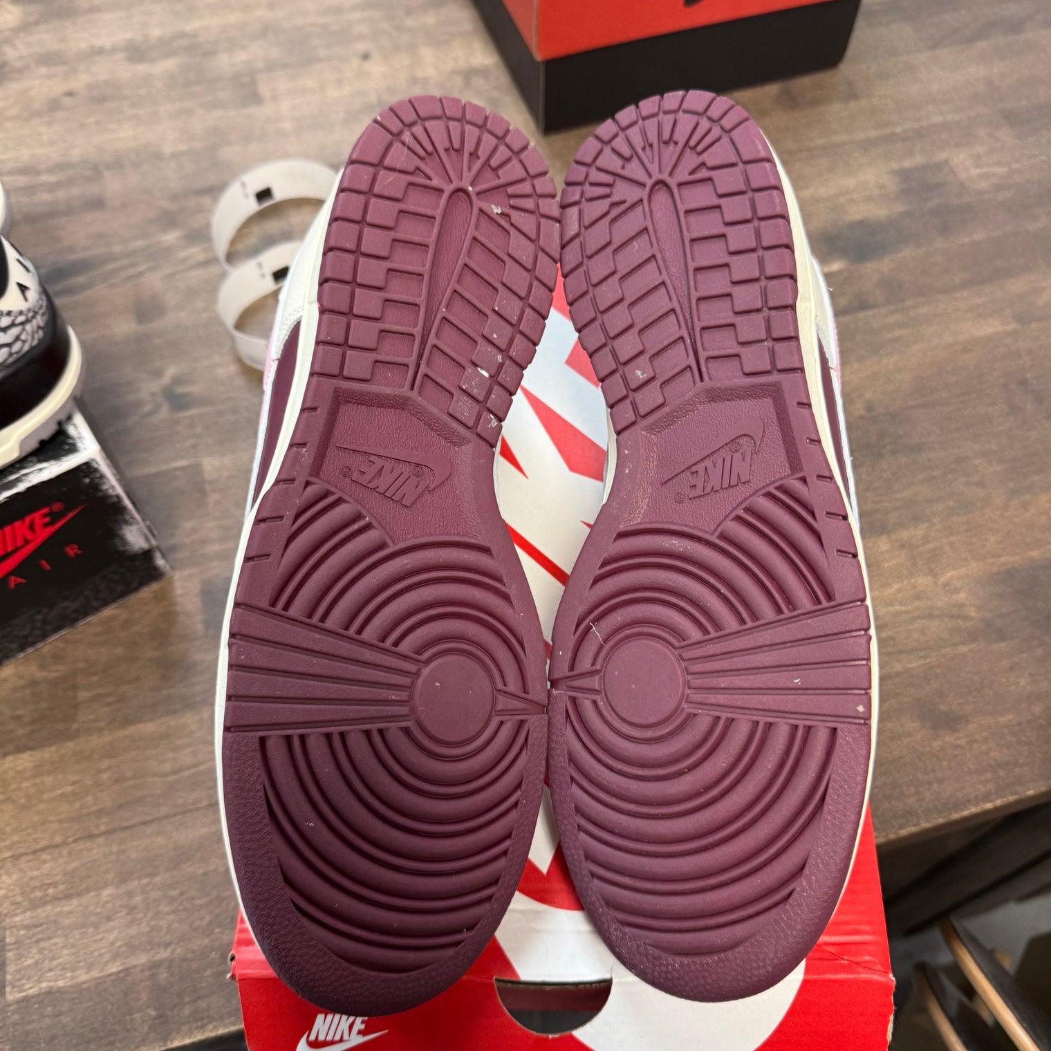 Valentine's Day Nike Dunk Low Retro PRM (USED)