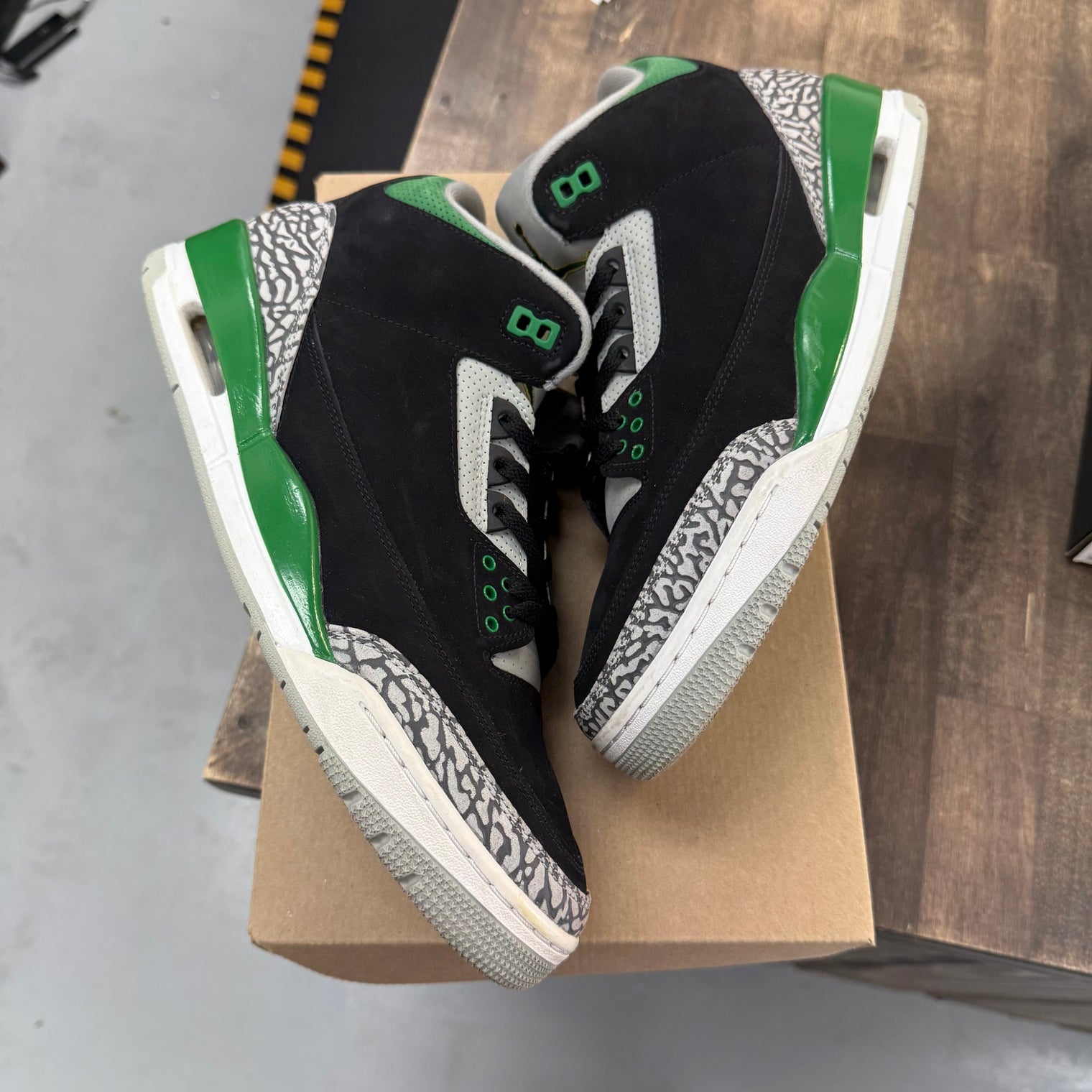 Pine Green Jordan 3 Retro (USED, No Box)