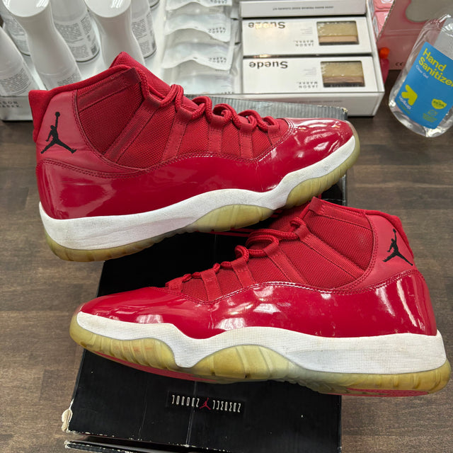 Win like 96 Jordan 11 Retro (USED)