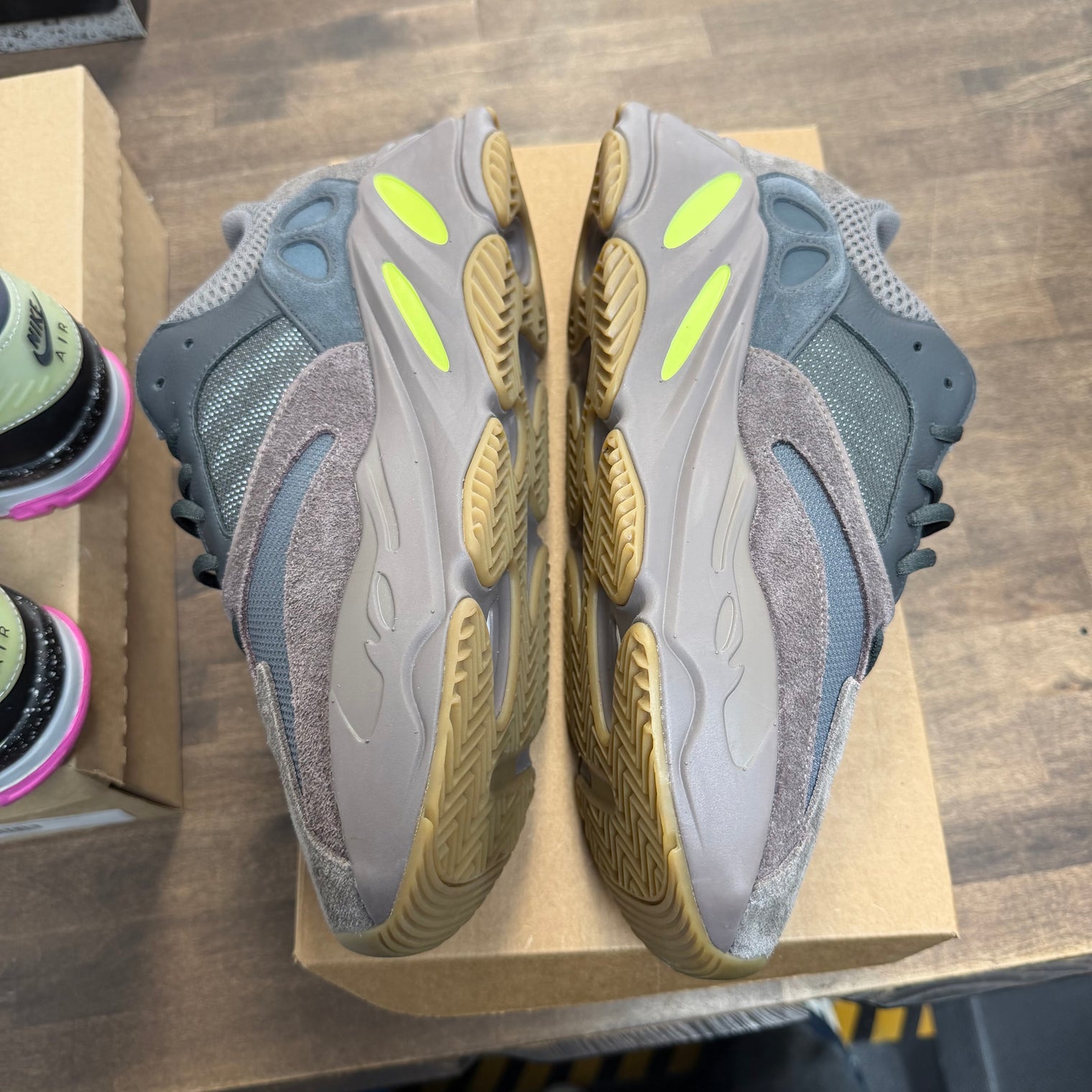 Mauve Yeezy 700 V1 (USED, No Box)