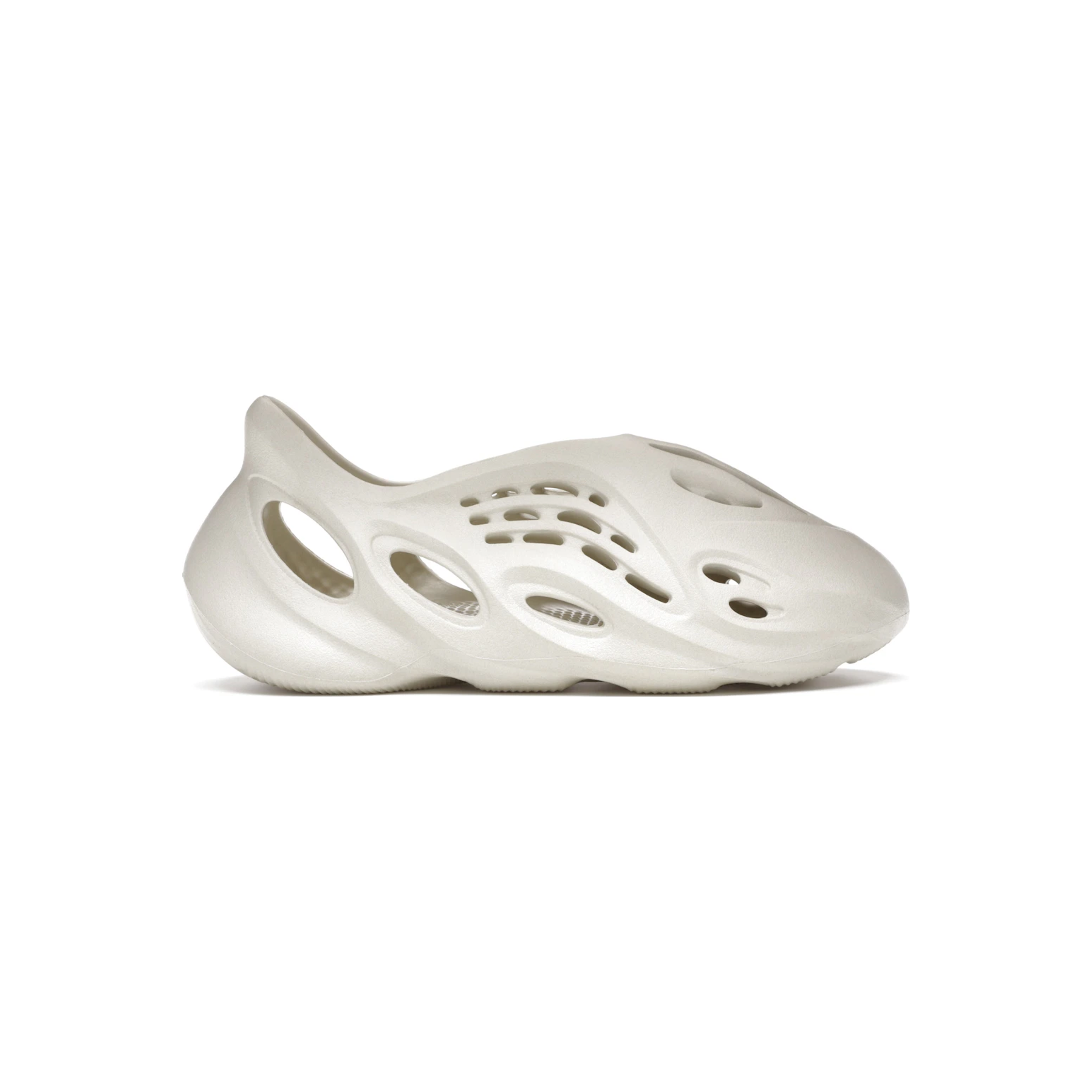 adidas Yeezy Foam RNNR Sand (US 12) (Lightly Worn) Size 12 (Pre-Owned) - Image 6