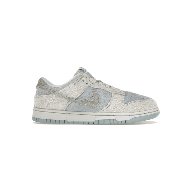 nike_dunk_low_light_armory_blue_photon_dust_womens_0