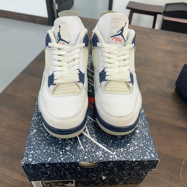 Midnight Navy Jordan 4 (USED)