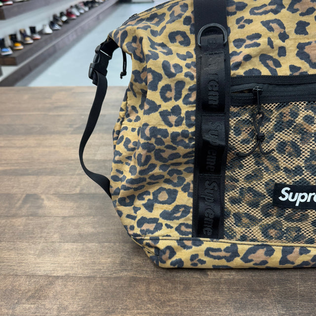Supreme Zip Tote Leopard FW20 (USED)