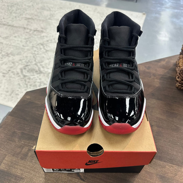 Bred Jordan 11 (USED)