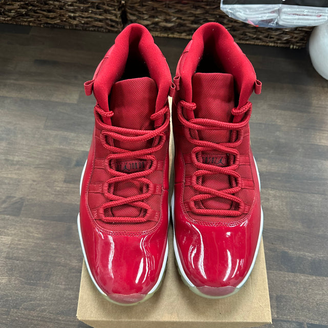 Win like 96 Jordan 11 (USED,NO BOX)