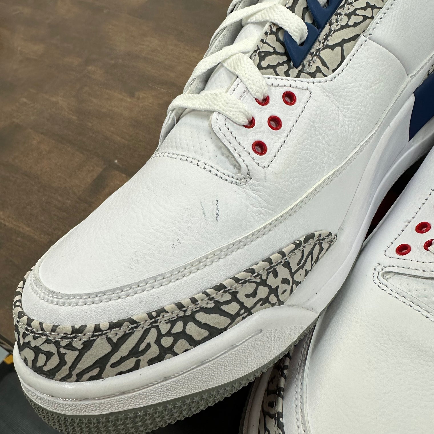 True Blue Jordan 3 Retro (2016) (Discoloration)