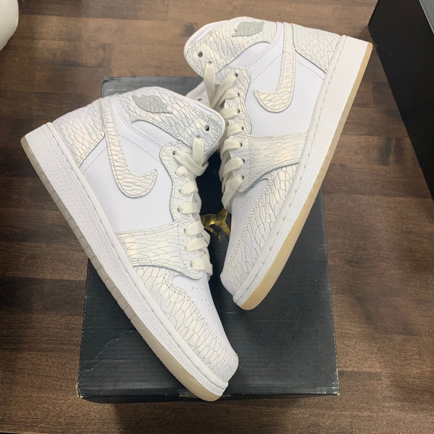 (GS) Heiress Pure Platinum Jordan 1 High (2016)